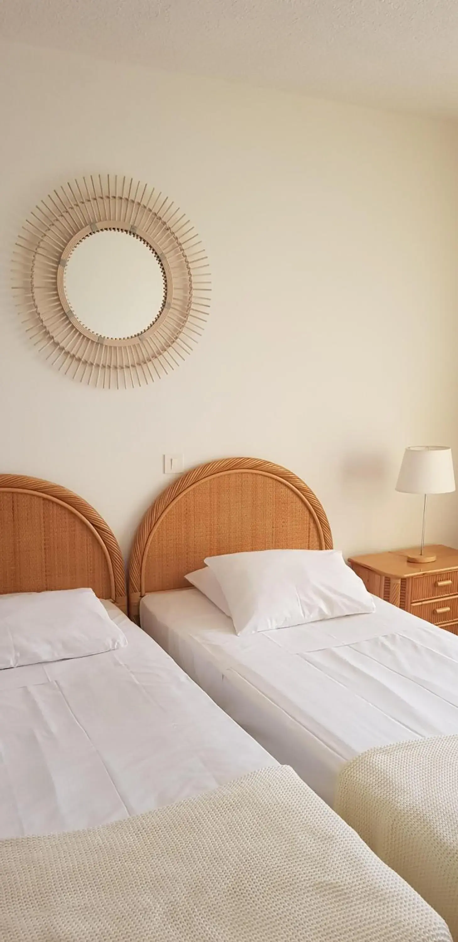 Double or Twin Room with Pool View in Hotel Le Tilbury Double or Twin Room with Pool View in Hotel Le Tilbury