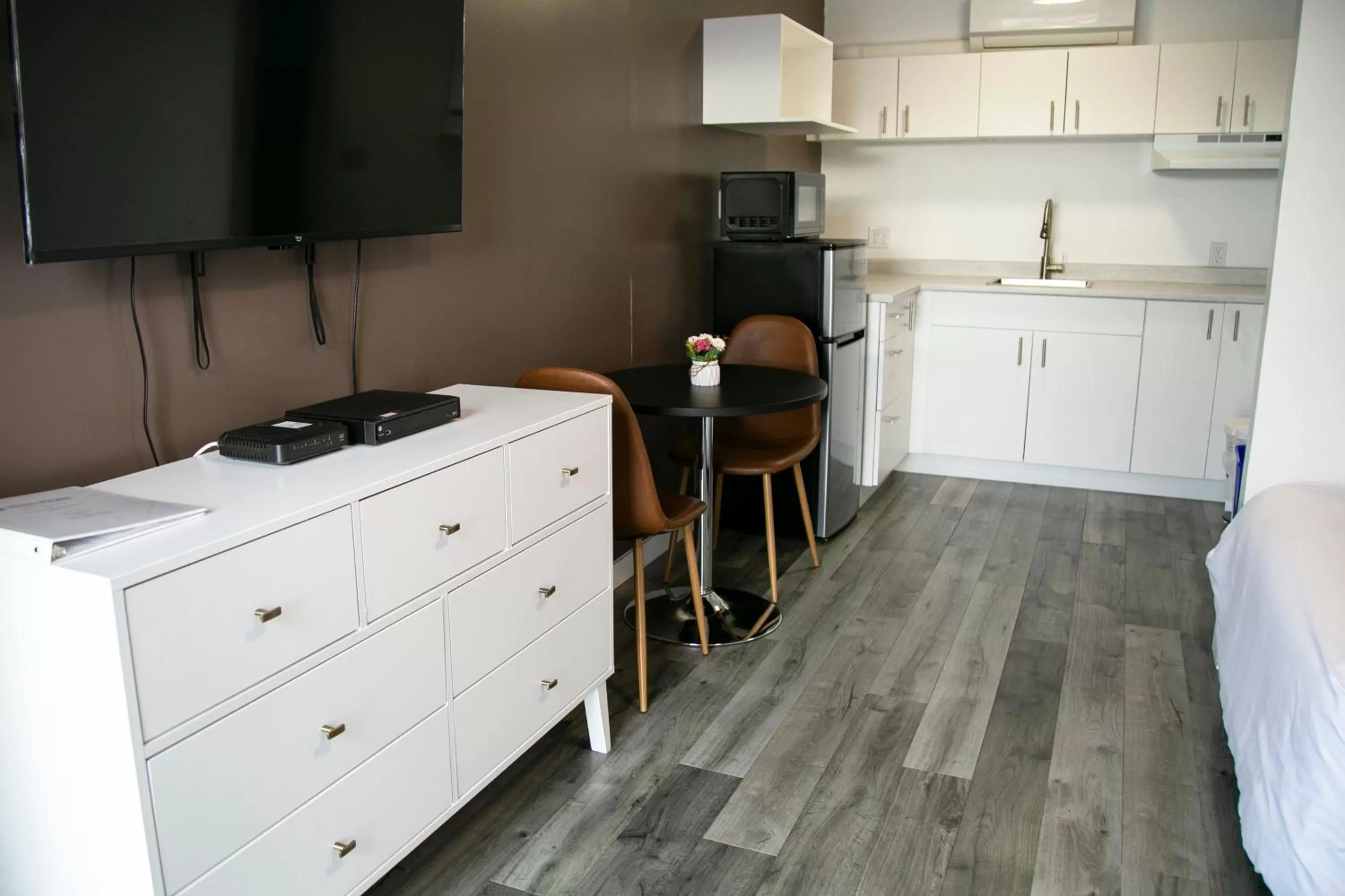 Westview Centre Motel Ltd