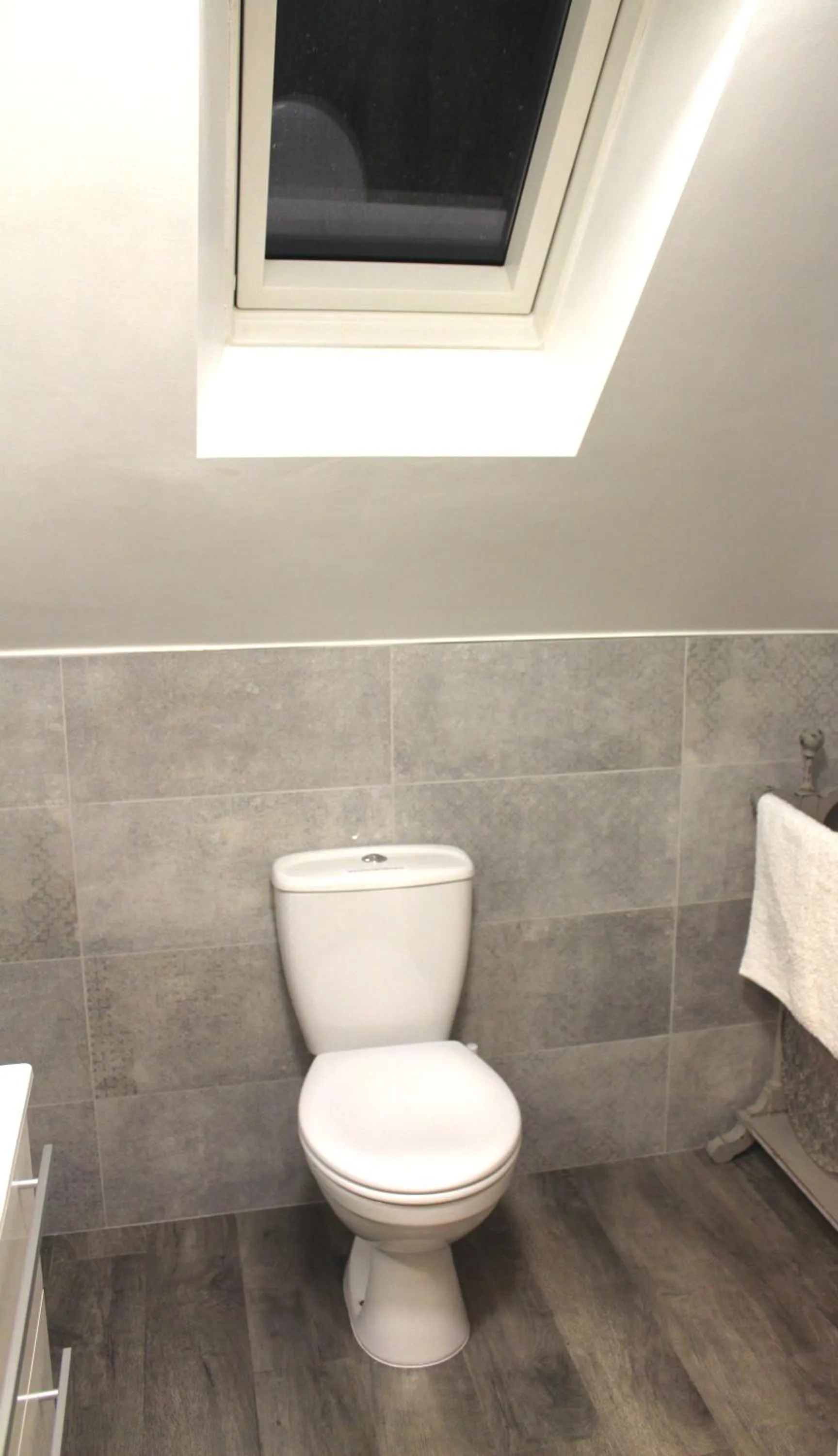 Bathroom in Pine Tree Lodge, Bridgnorth