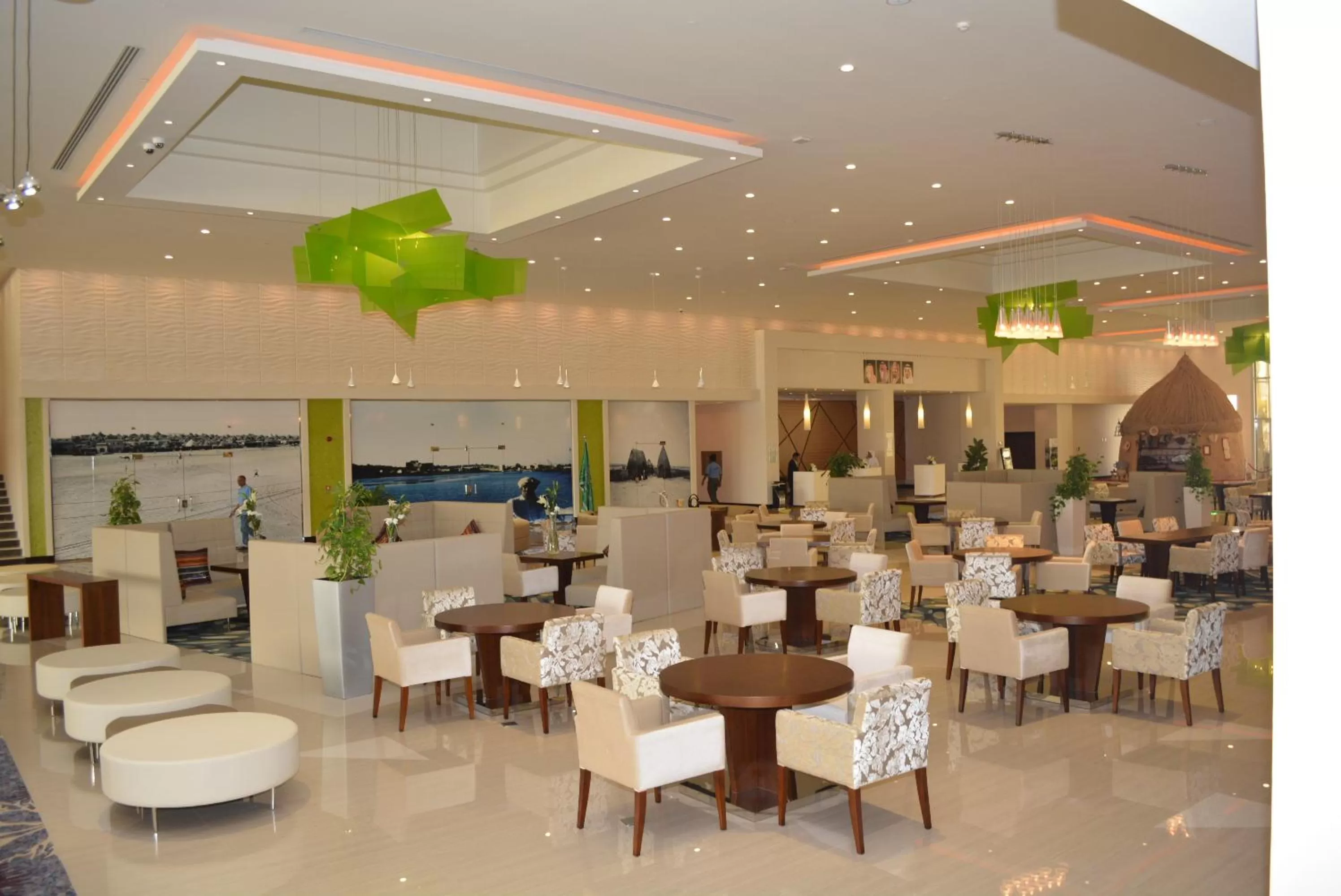 Restaurant/places to eat in Radisson Blu Resort Jizan