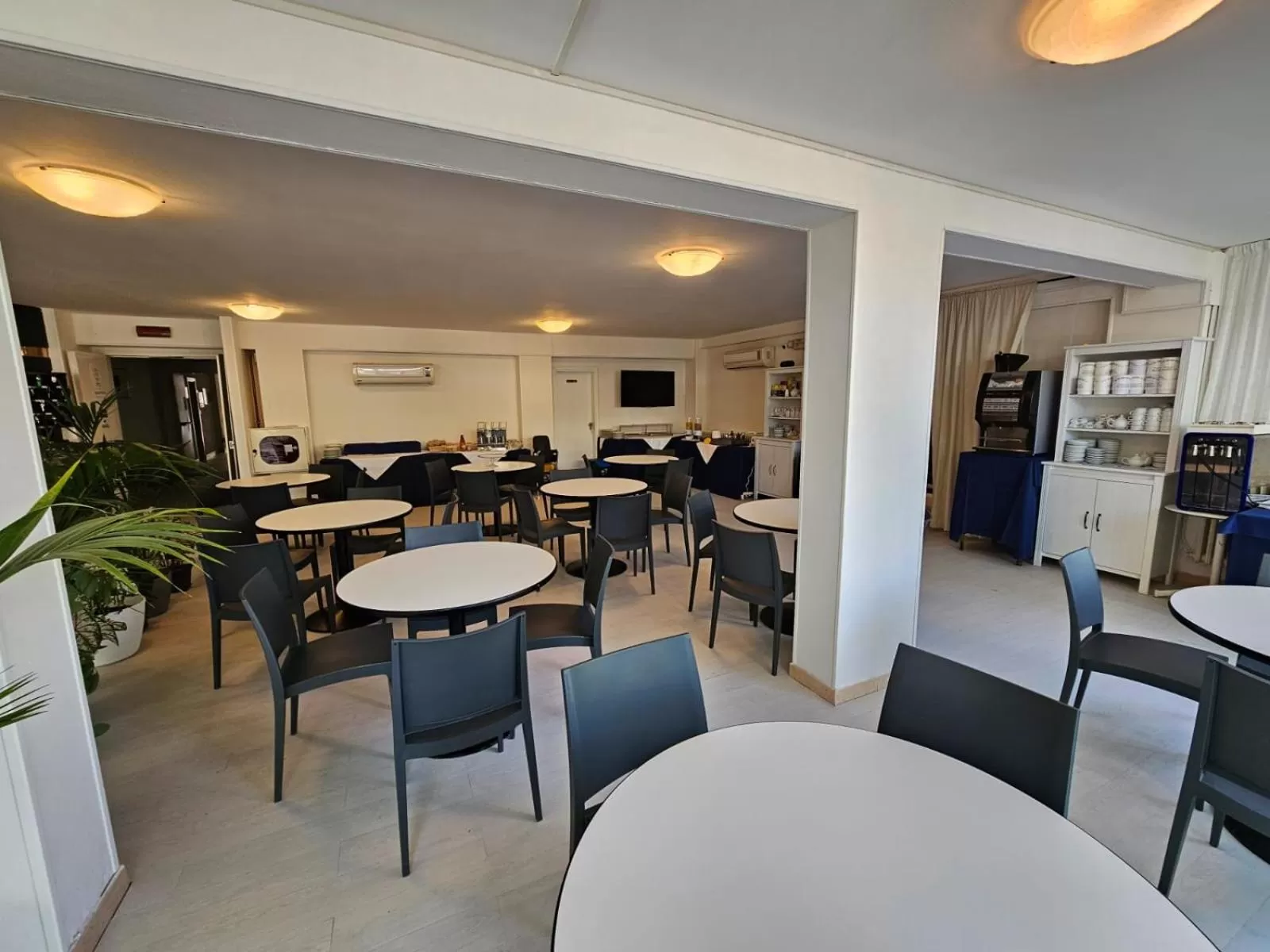 Breakfast in Hotel Verde Luna