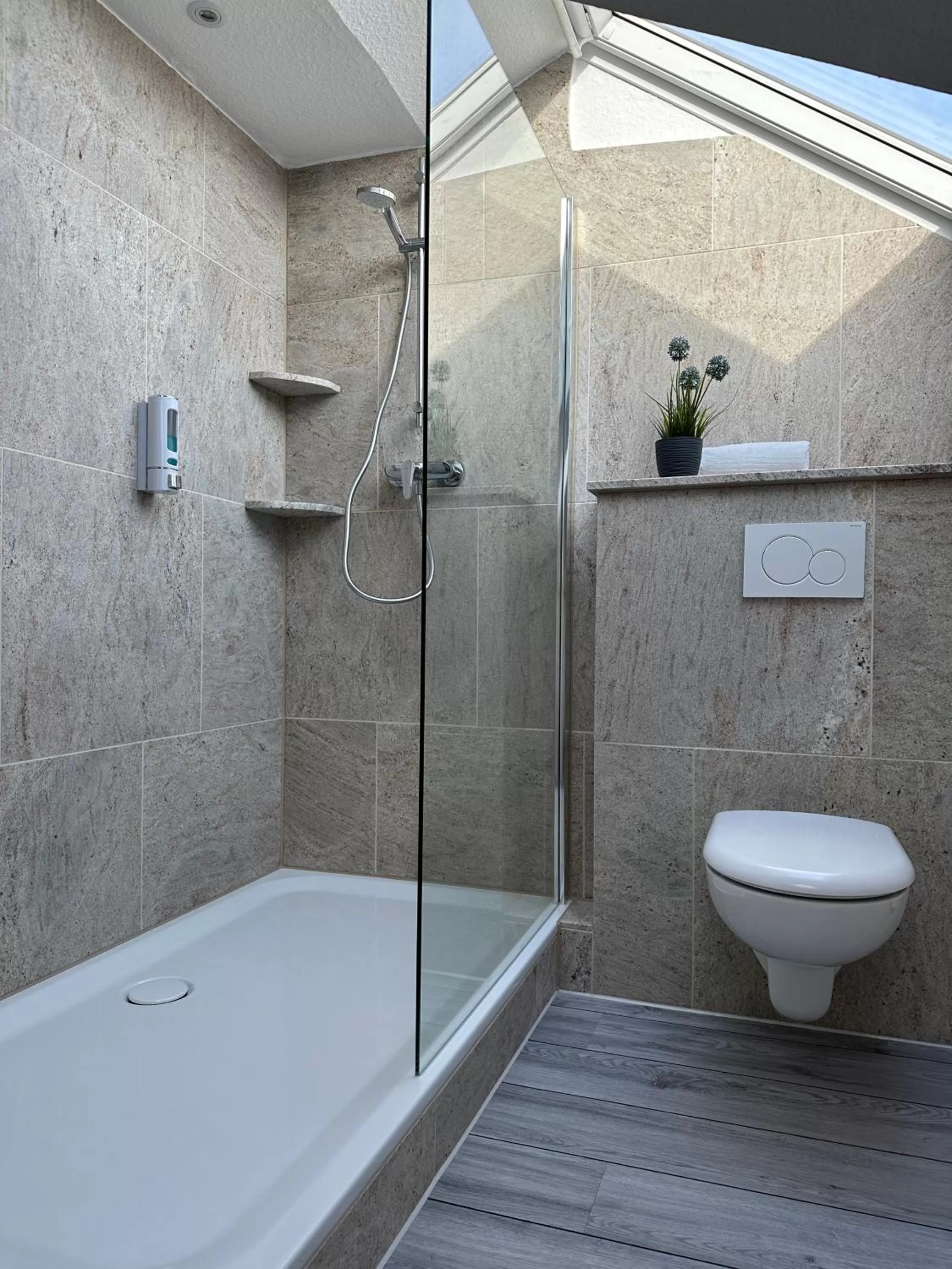 Shower in Mertinkus Nordseehotel