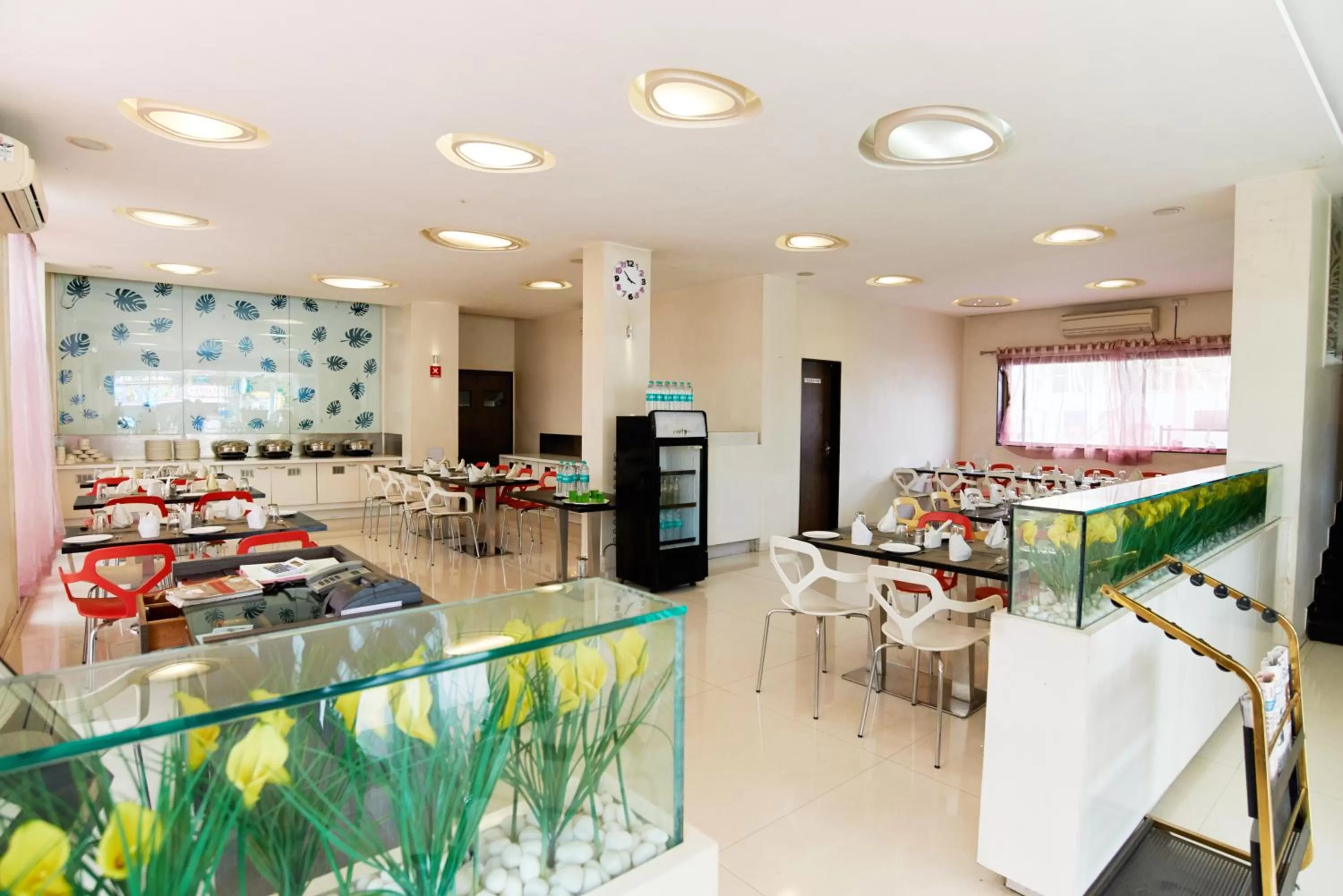 Restaurant/places to eat in Hotel Sai Mahal