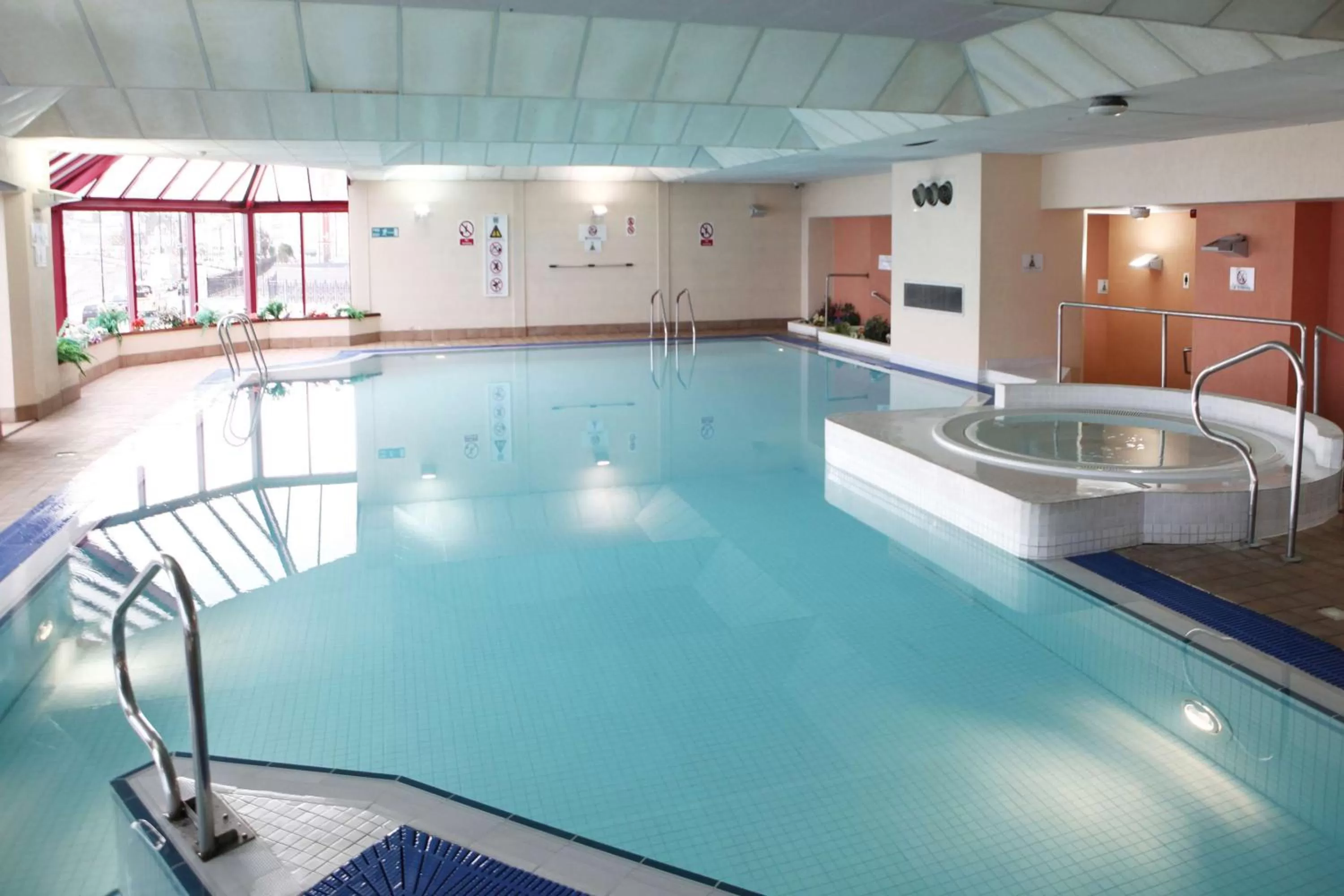 Pool view in Best Western Palace Hotel & Casino