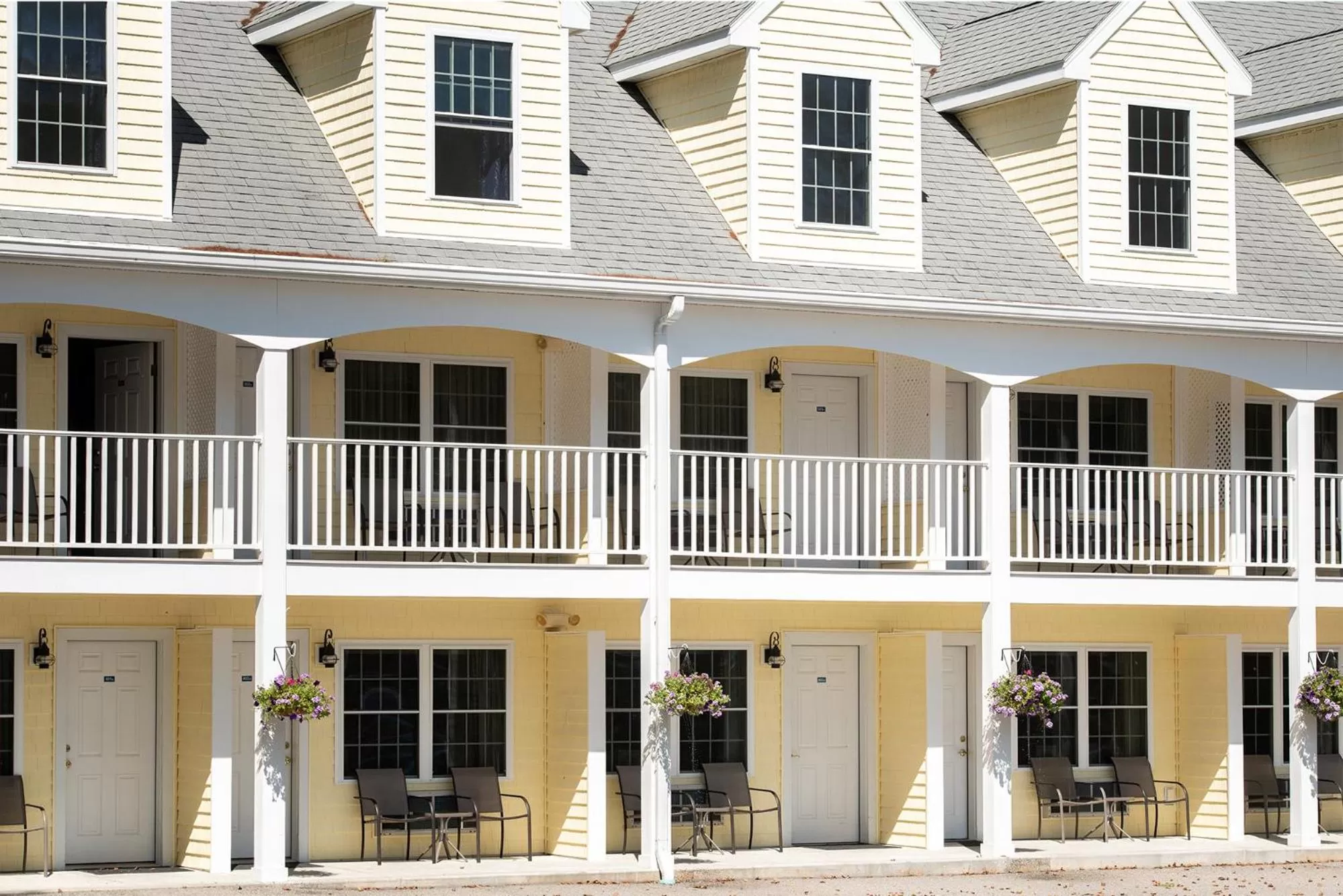 Admiral's Inn Resort