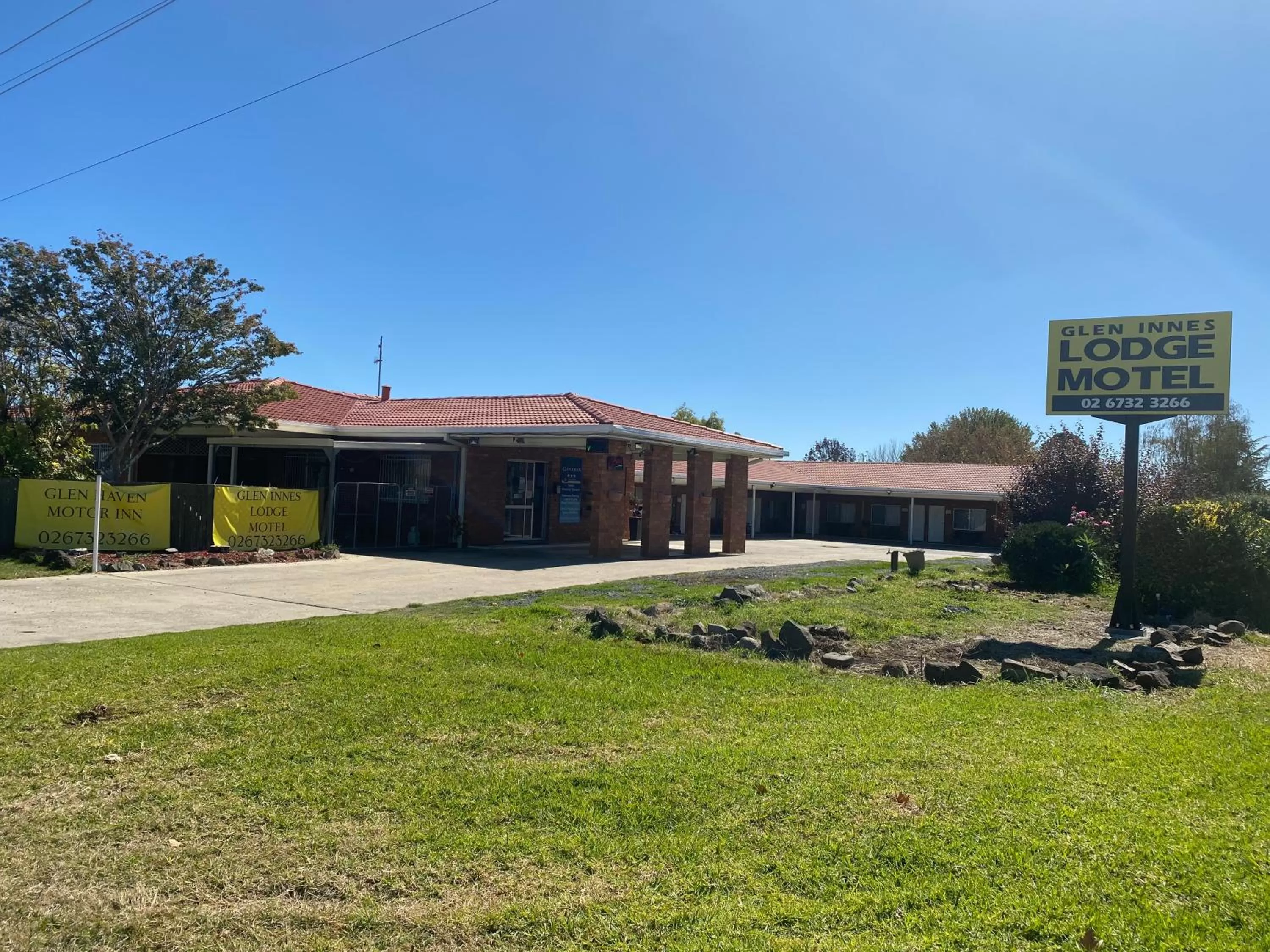 Property building in Glen Innes Lodge Motel