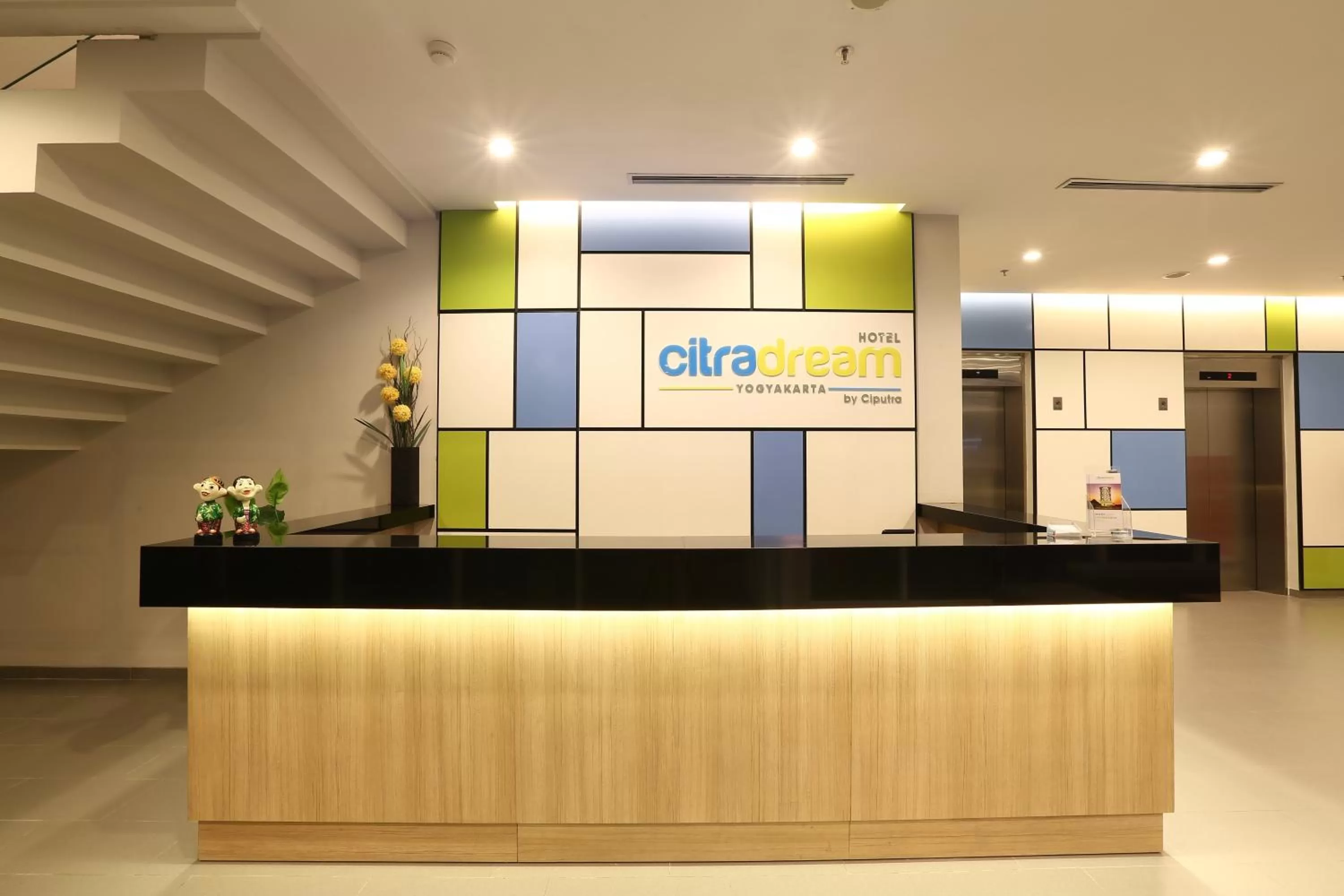 Lobby or reception in Hotel Citradream Tugu Yogyakarta