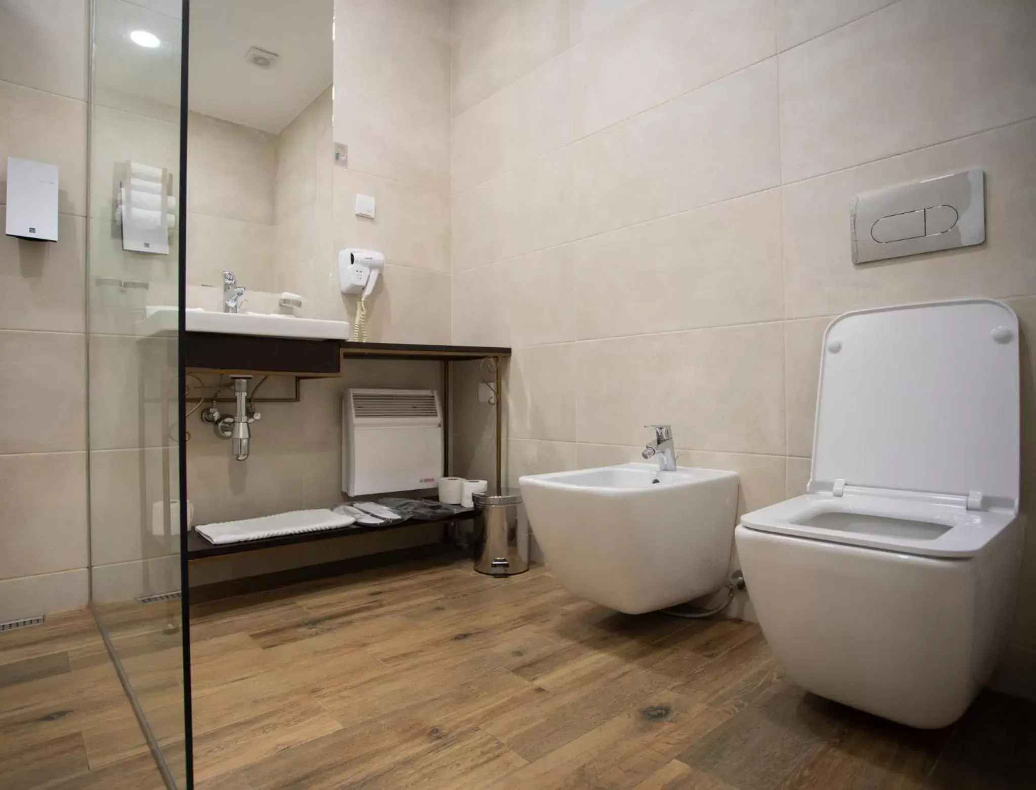 Standard Double Room in Hotel DUM Standard Double Room in Hotel DUM