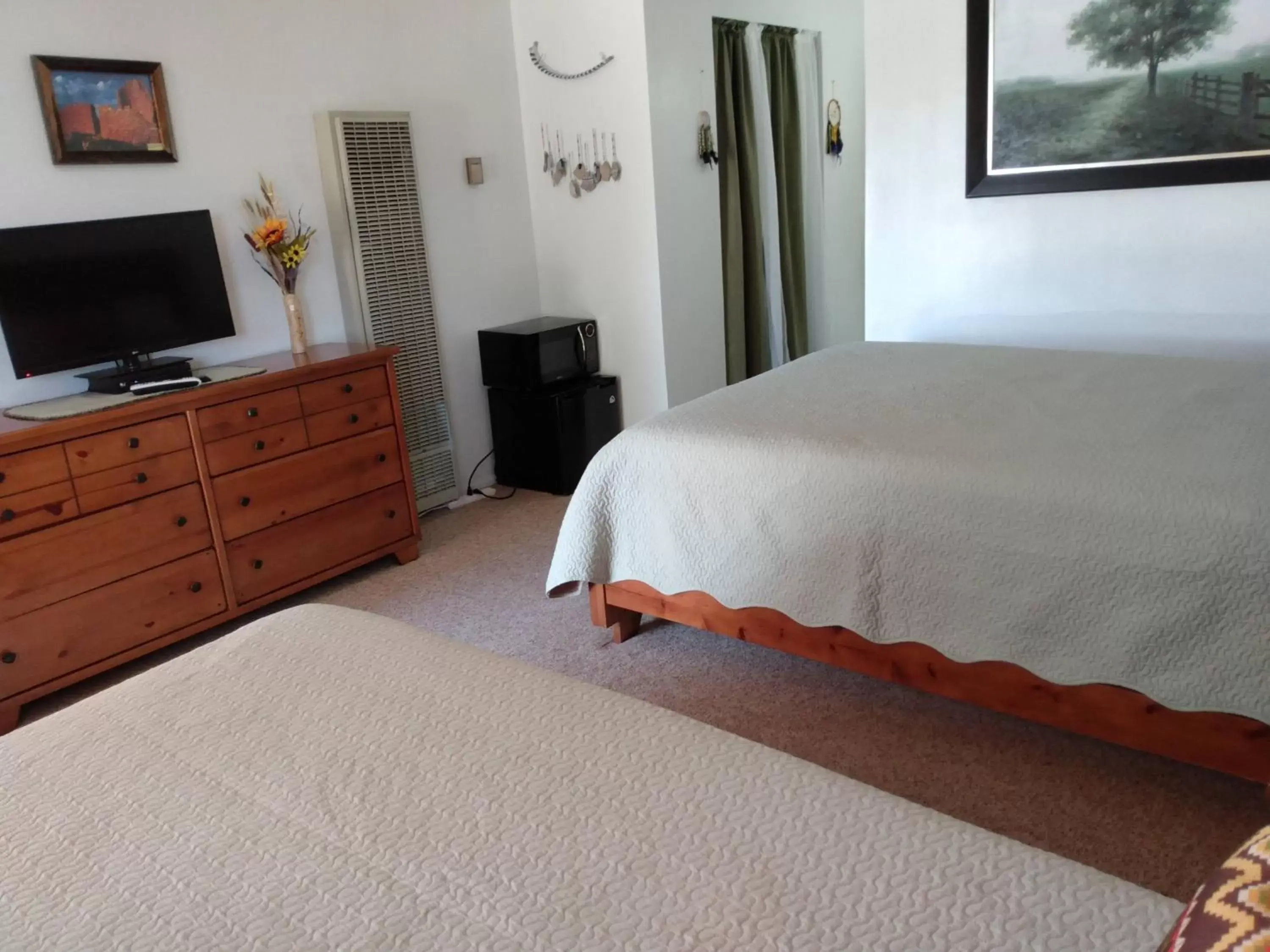 Triple Room with Queen bed and Single Bed in Mokee Motel Triple Room with Queen bed and Single Bed in Mokee Motel