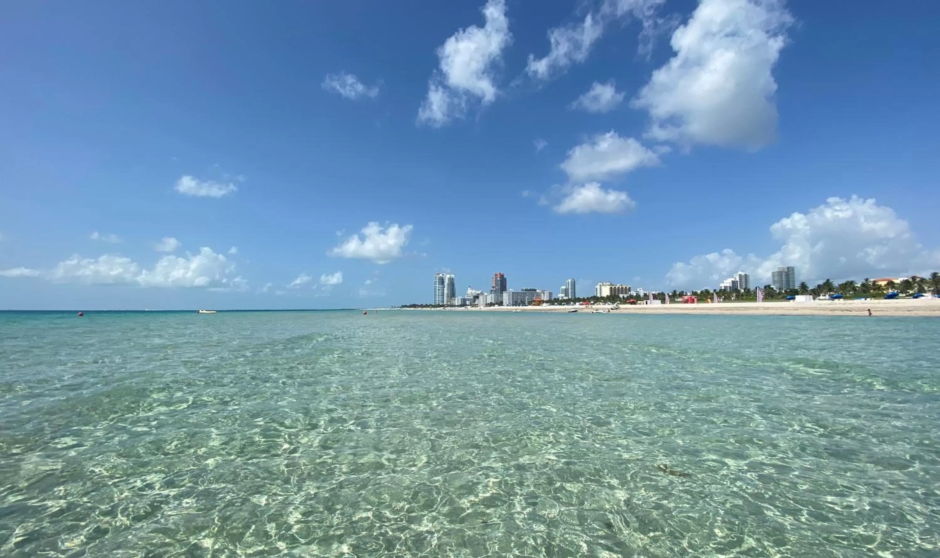 Property building, Beach in Miami Beach Rooms B&B