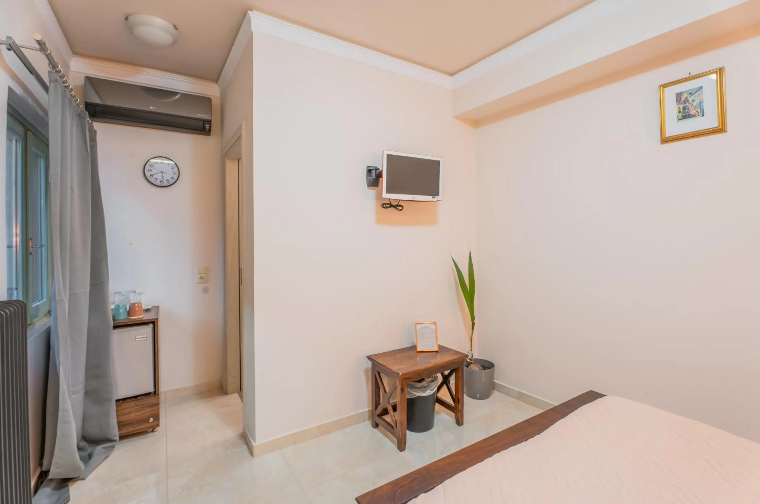 Bed in The Stone Manor , Noho boutique hotel Thissio