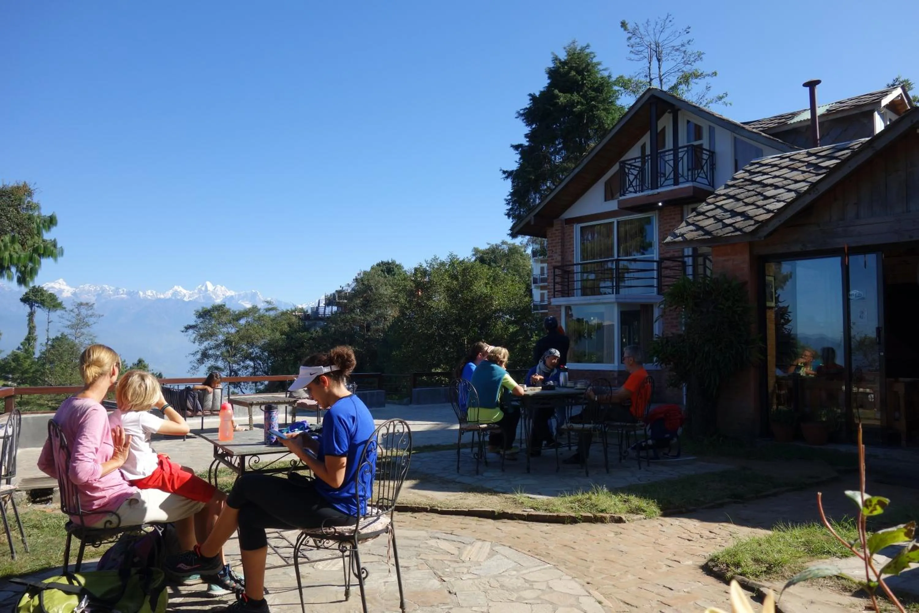 Restaurant/places to eat in Hotel At The End Of The Universe