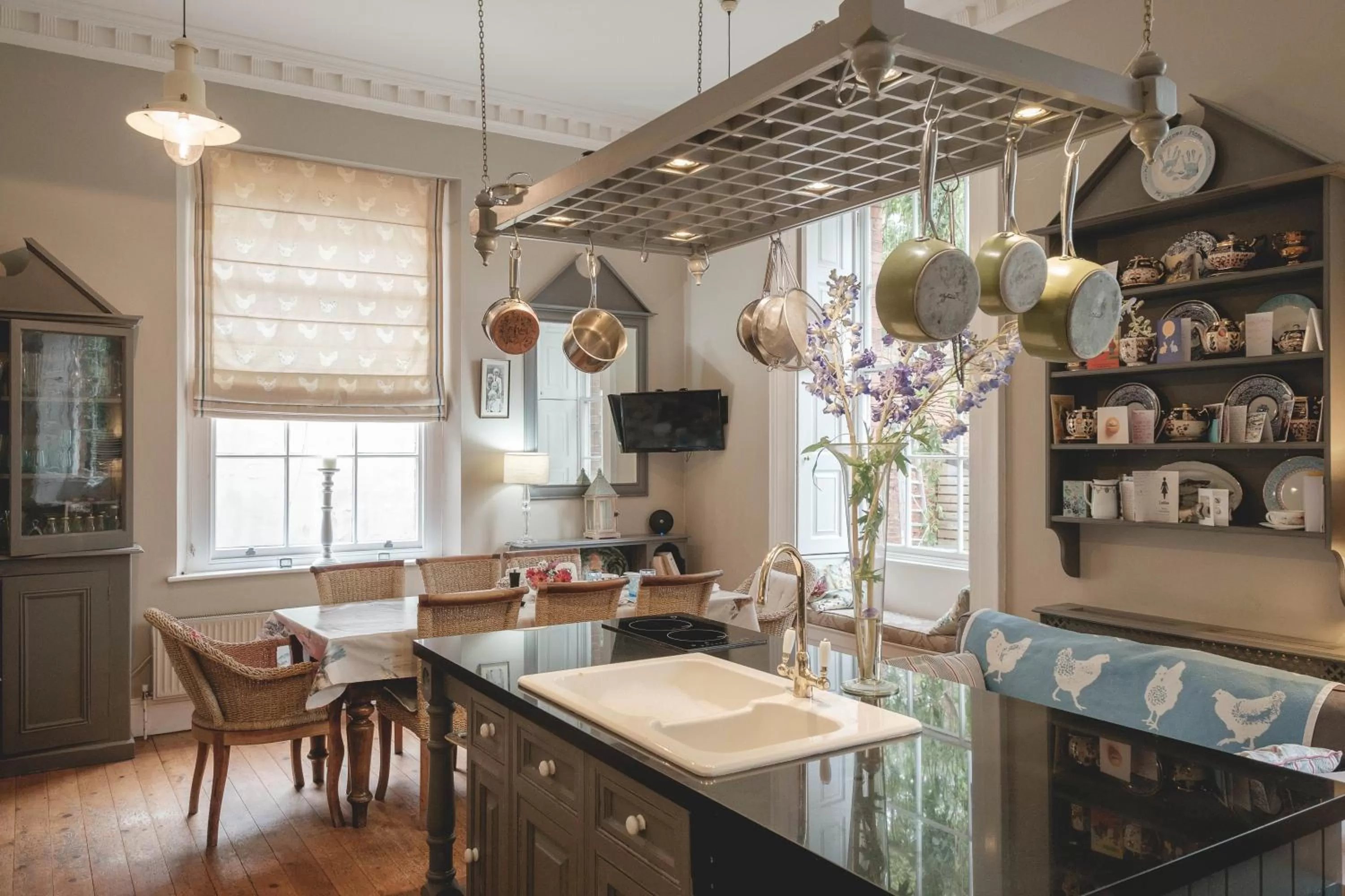 Kitchen or kitchenette in Breedon Hall