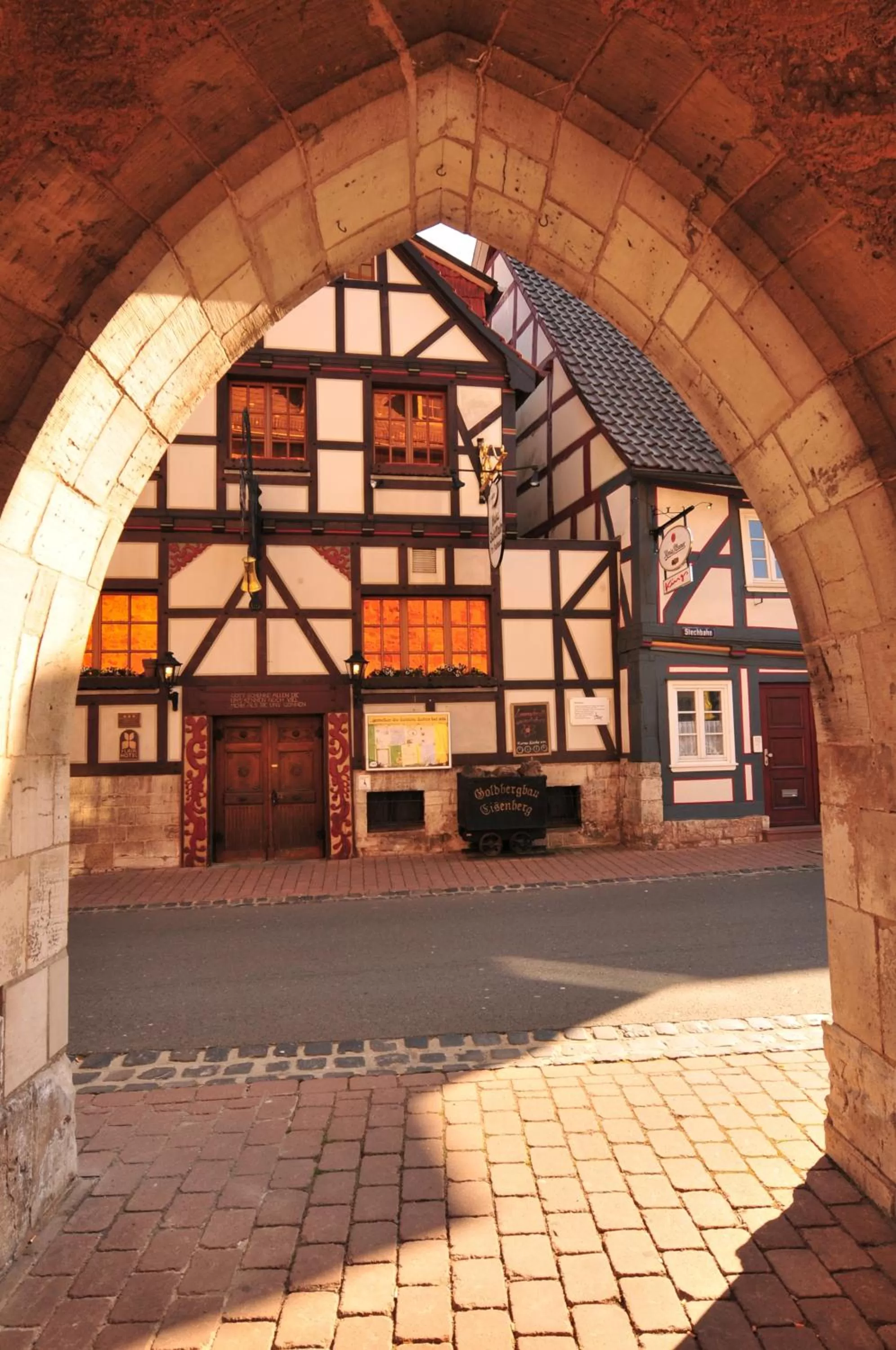 Facade/entrance in Hotel Goldflair am Rathaus