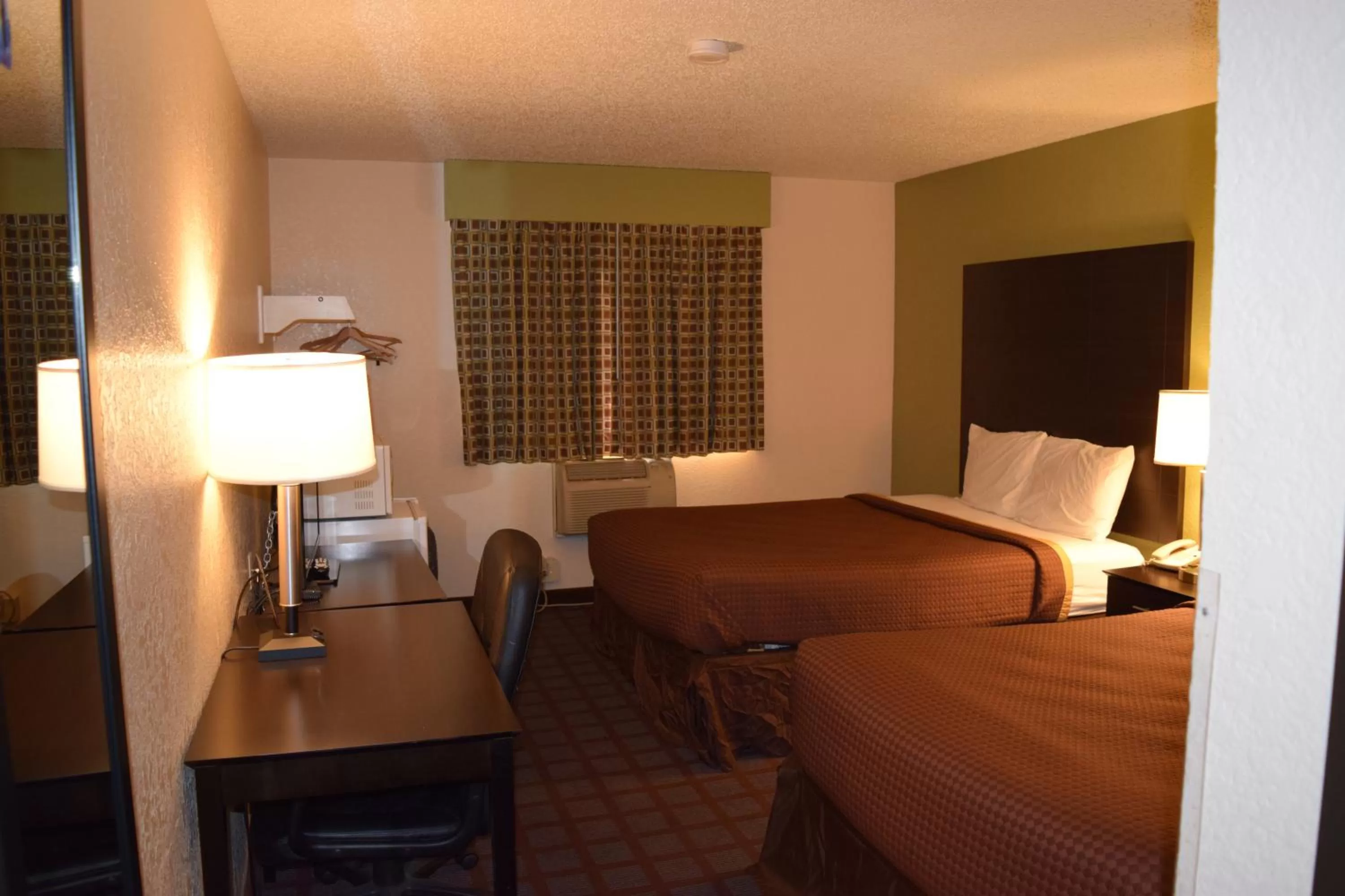 Super 8 by Wyndham Saginaw