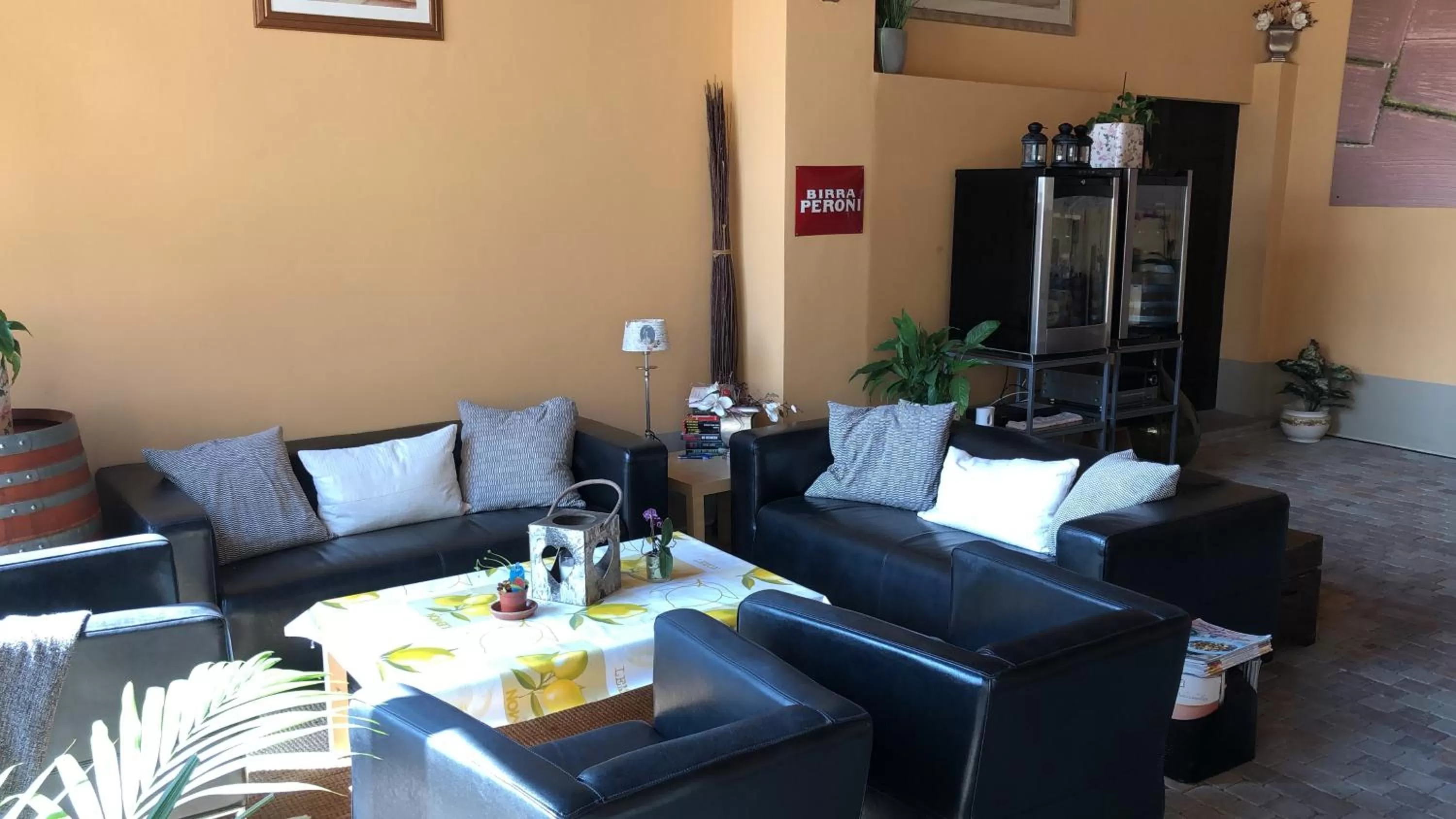 Communal lounge/ TV room in Villa Vigneto