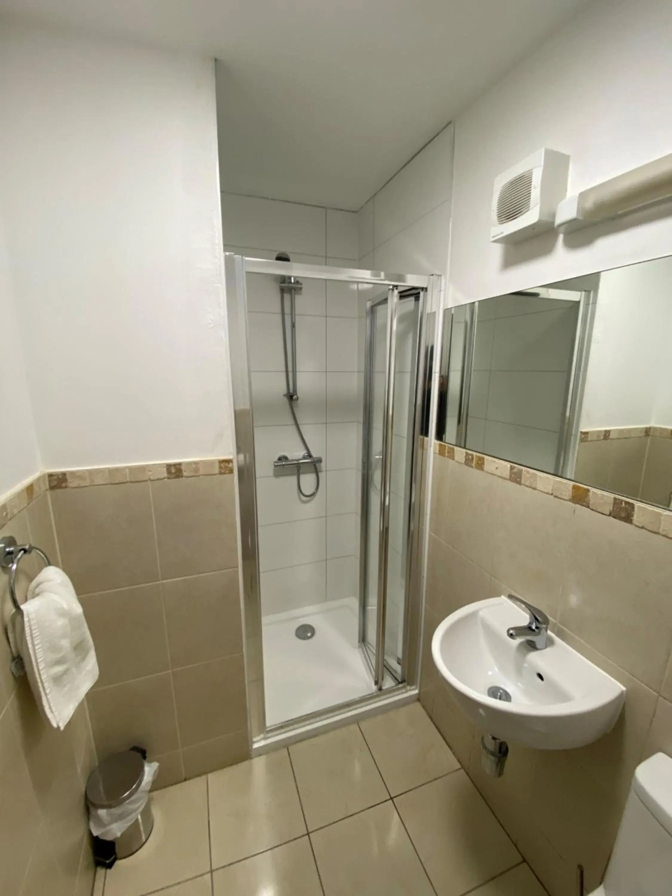 Twin Room in Wendover Arms Hotel Twin Room in Wendover Arms Hotel