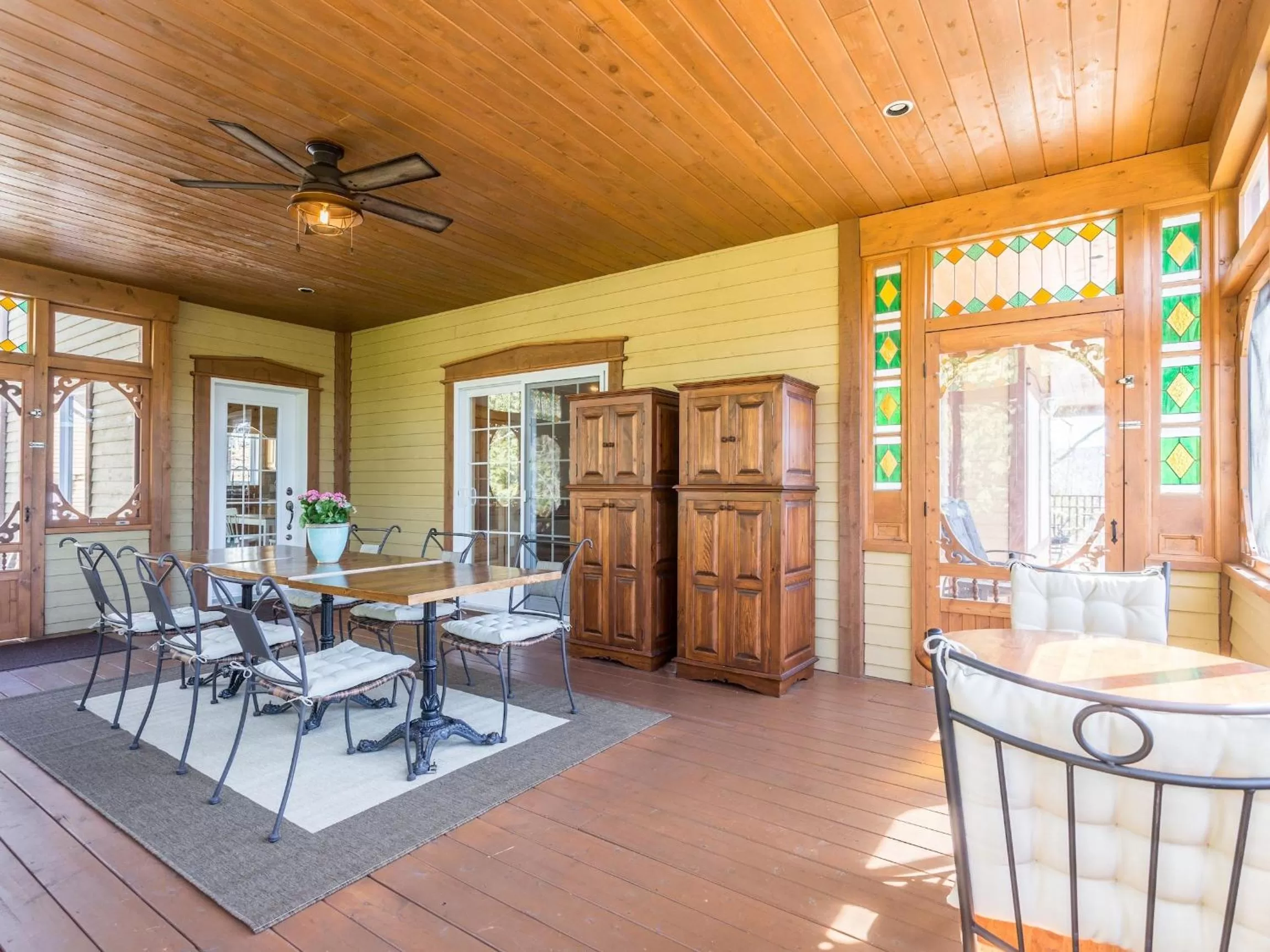 Dining area in Les Dames du Lac
