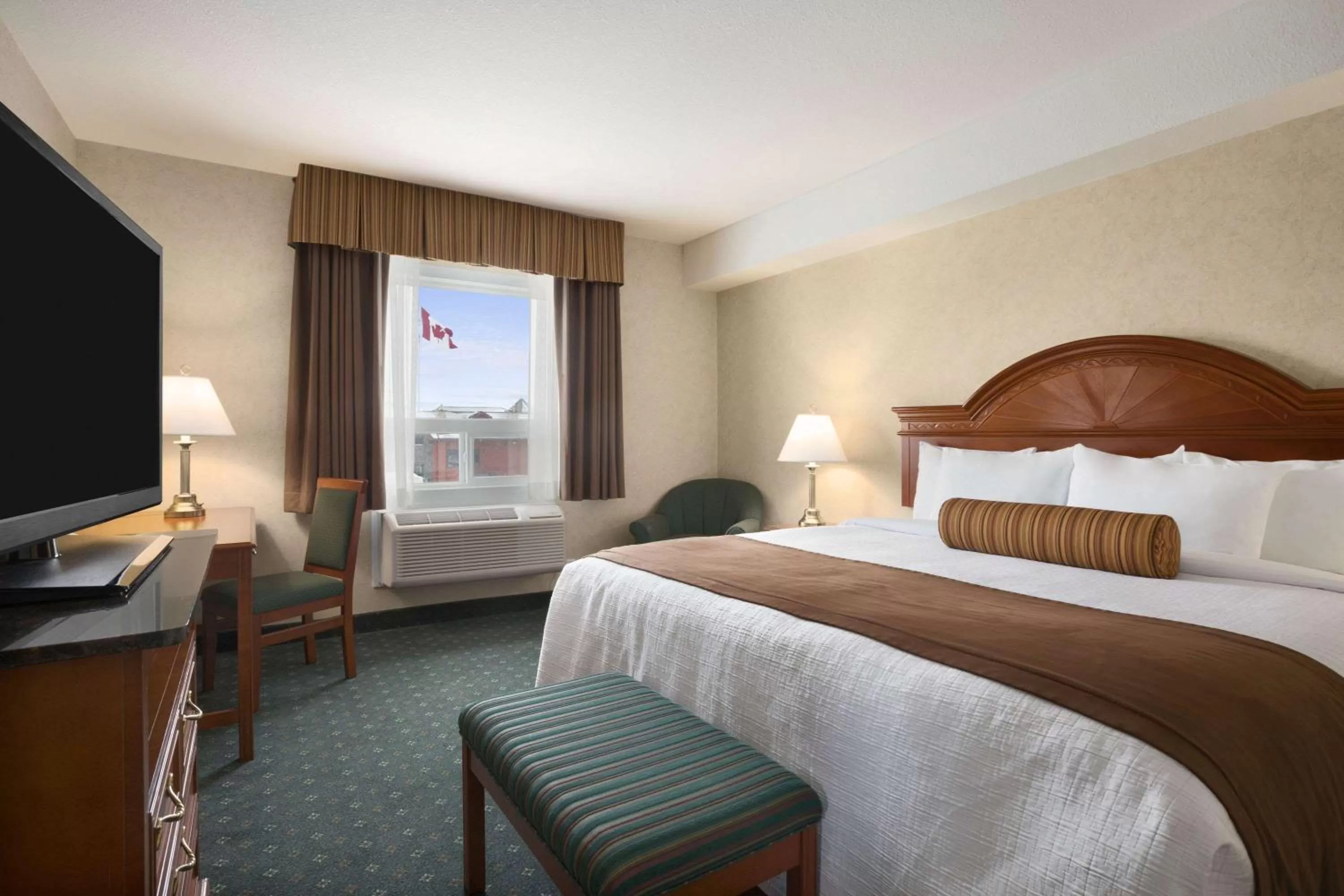 Photo of the whole room, Bed in Travelodge by Wyndham Strathmore