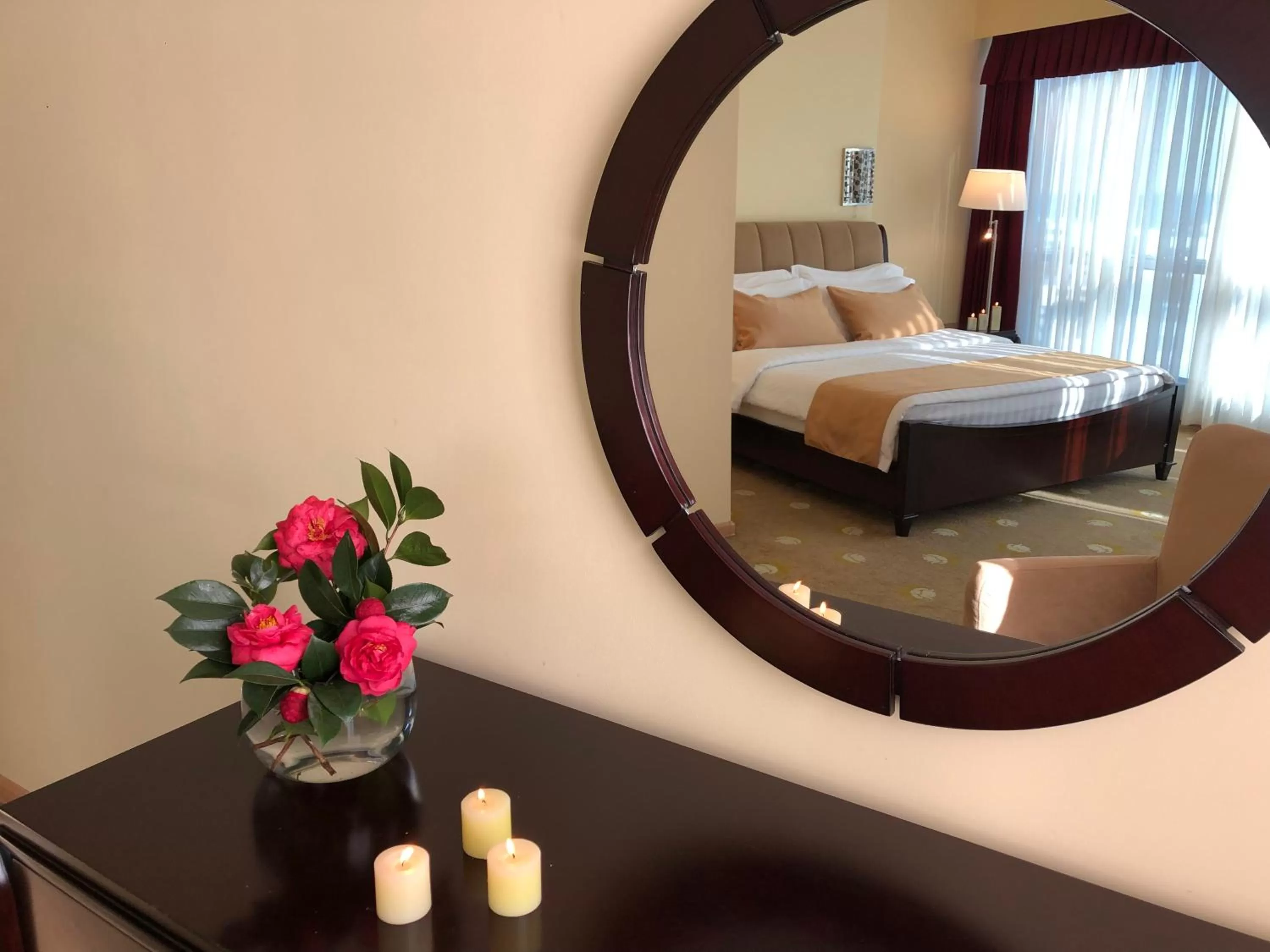 Bedroom, Bed in Hotel Aisi