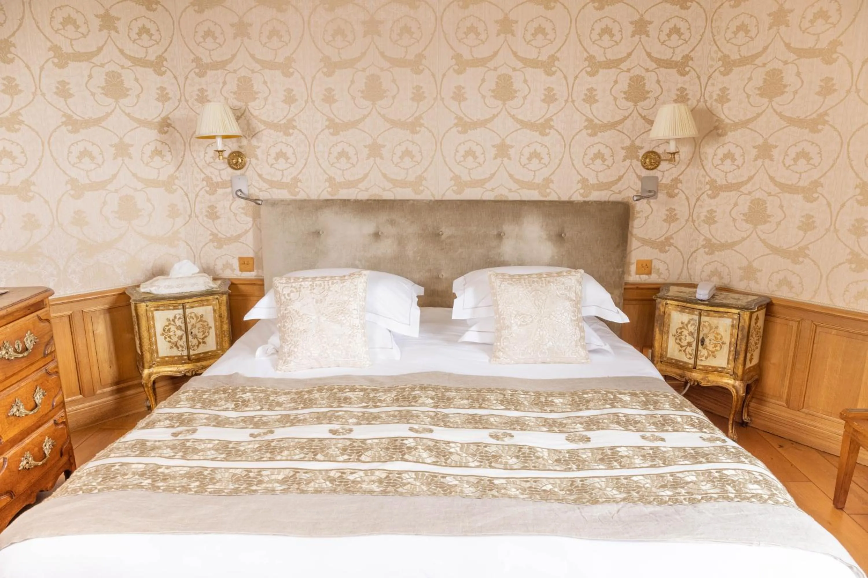 Bedroom, Bed in La Maison De Lucie