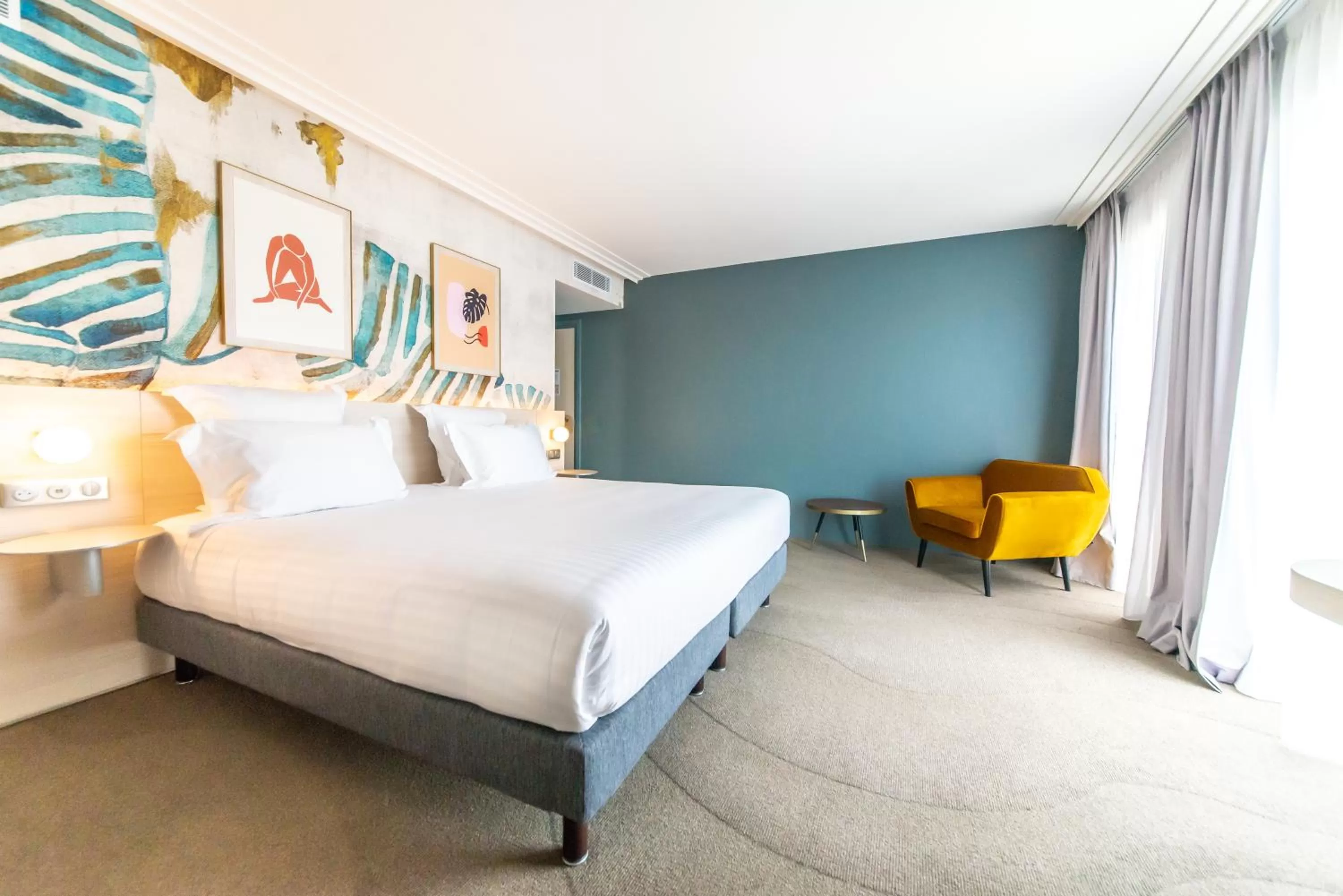 Photo of the whole room, Bed in Ilot du Golf BW Premier Collection