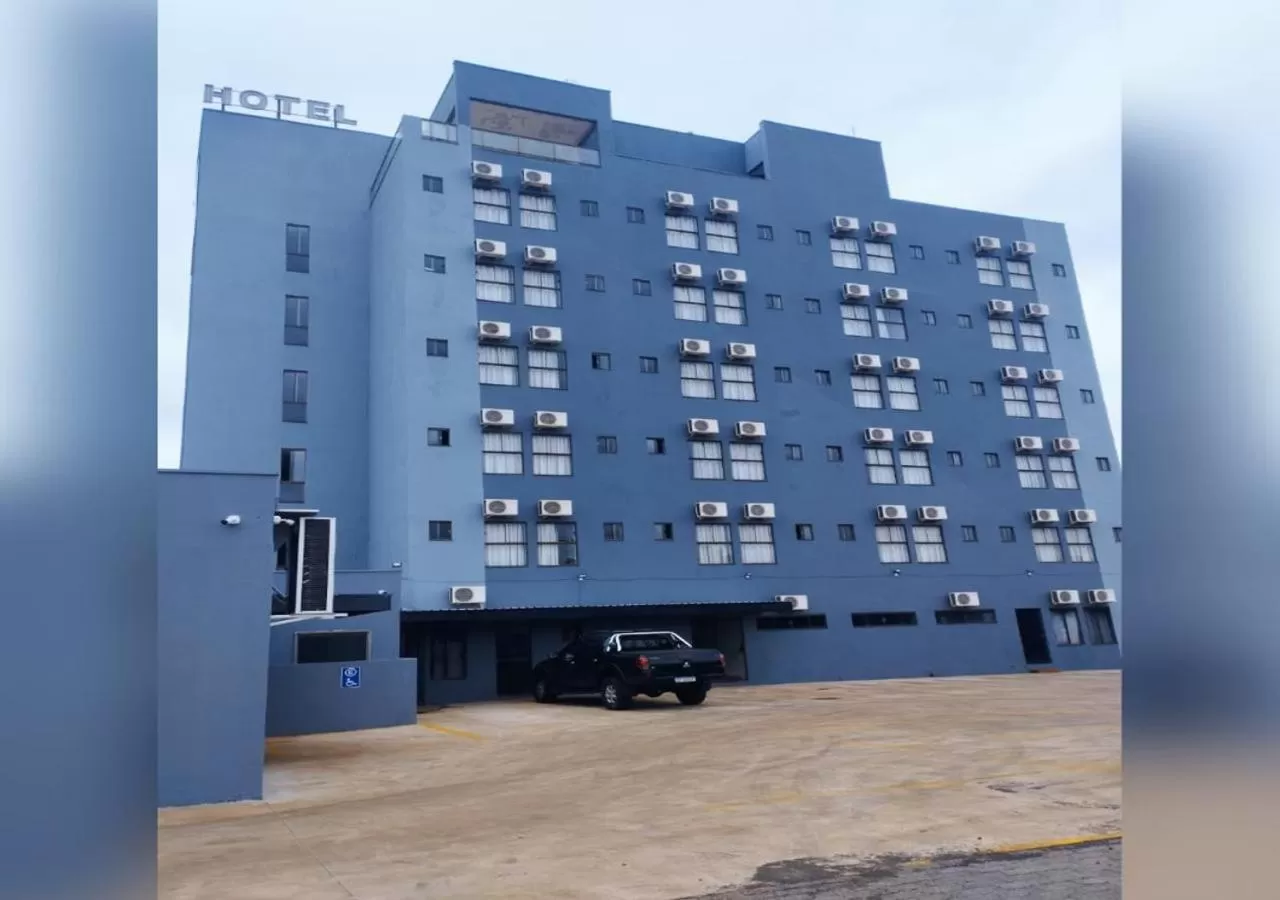 Property building in Turis Hotel & Choperia