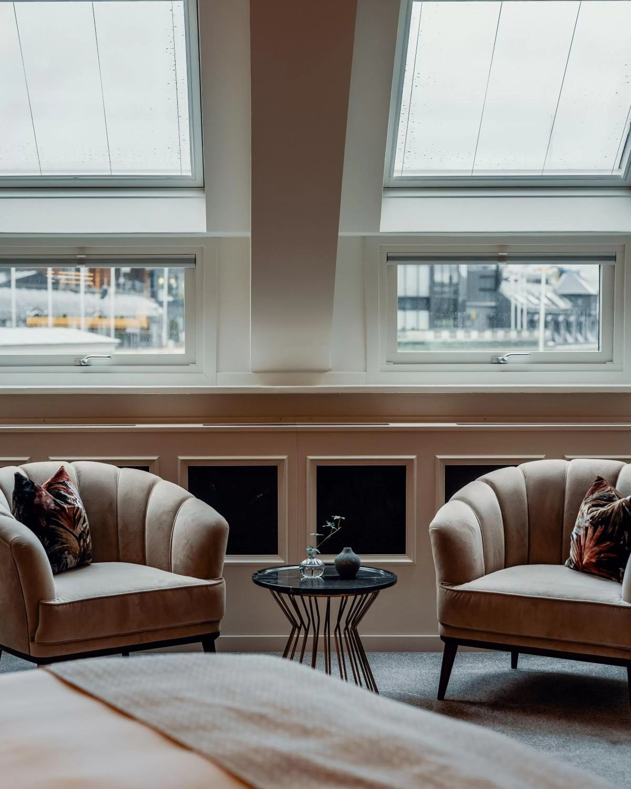 Seating area in Bank Hotel, a Member of Small Luxury Hotels