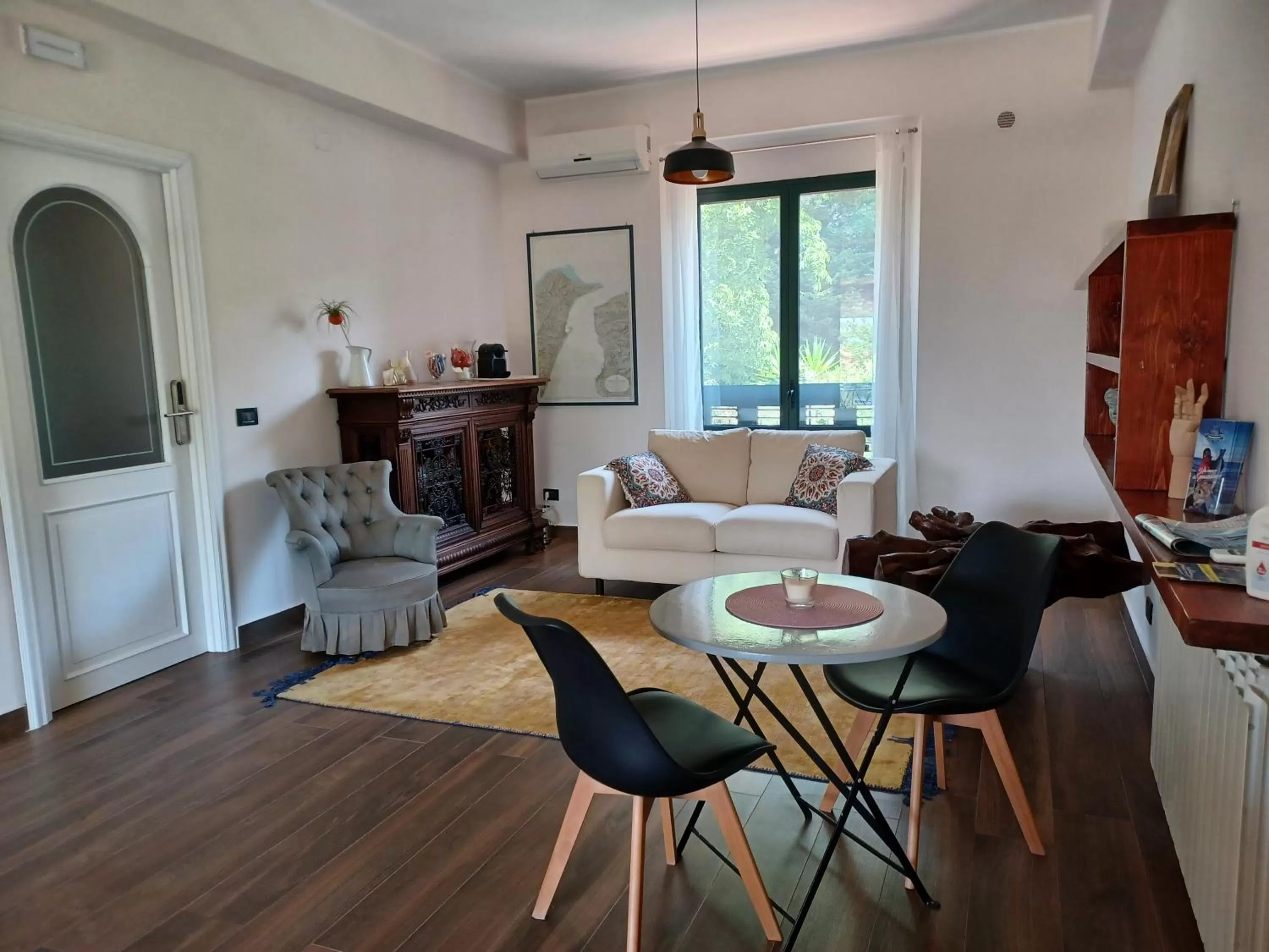 Living room in Anthea