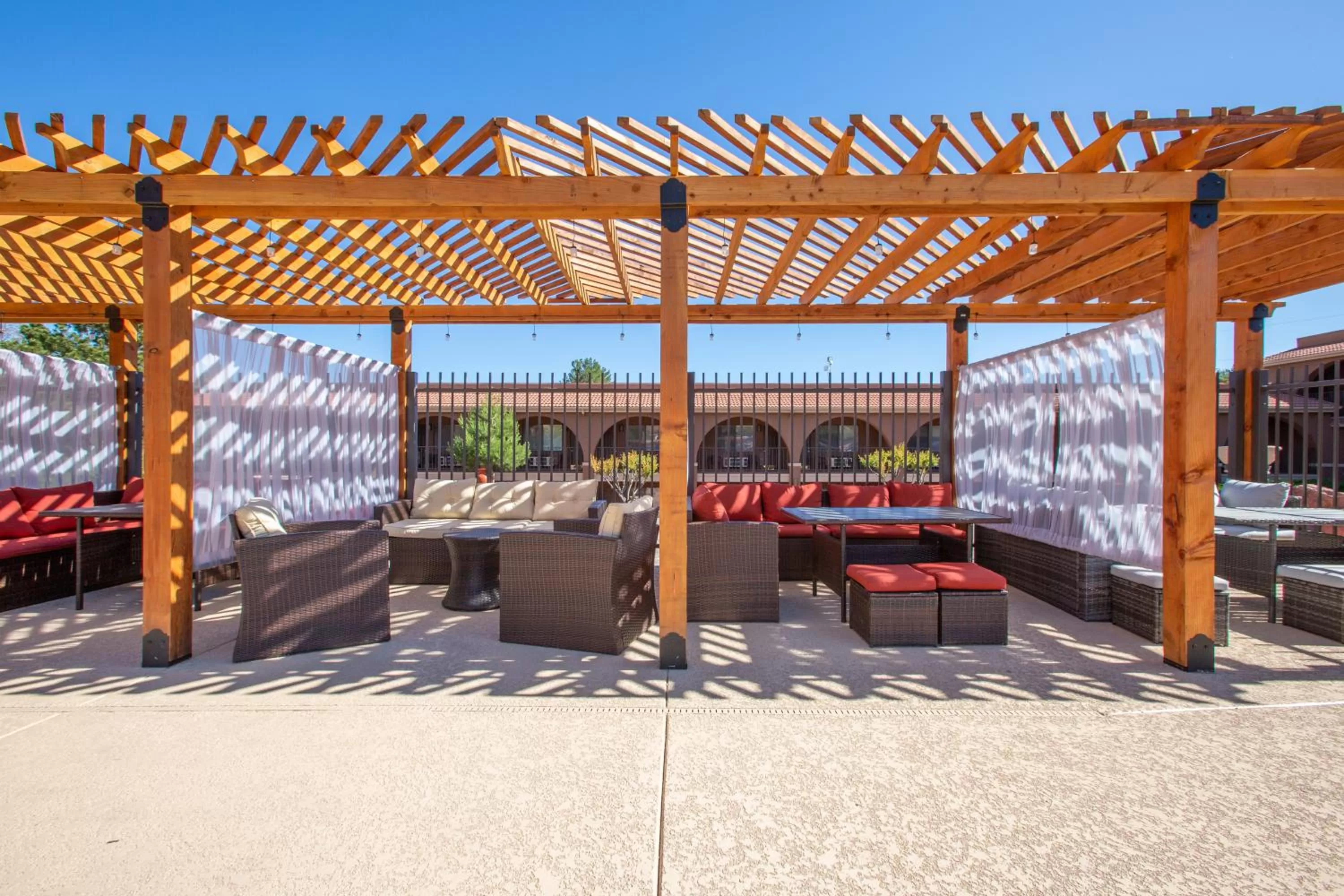 Seating area in GreenTree Inn Sedona