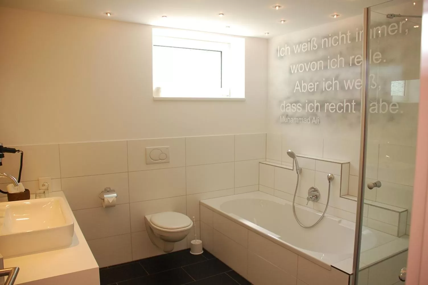 Shower in Hotel Alte Schule