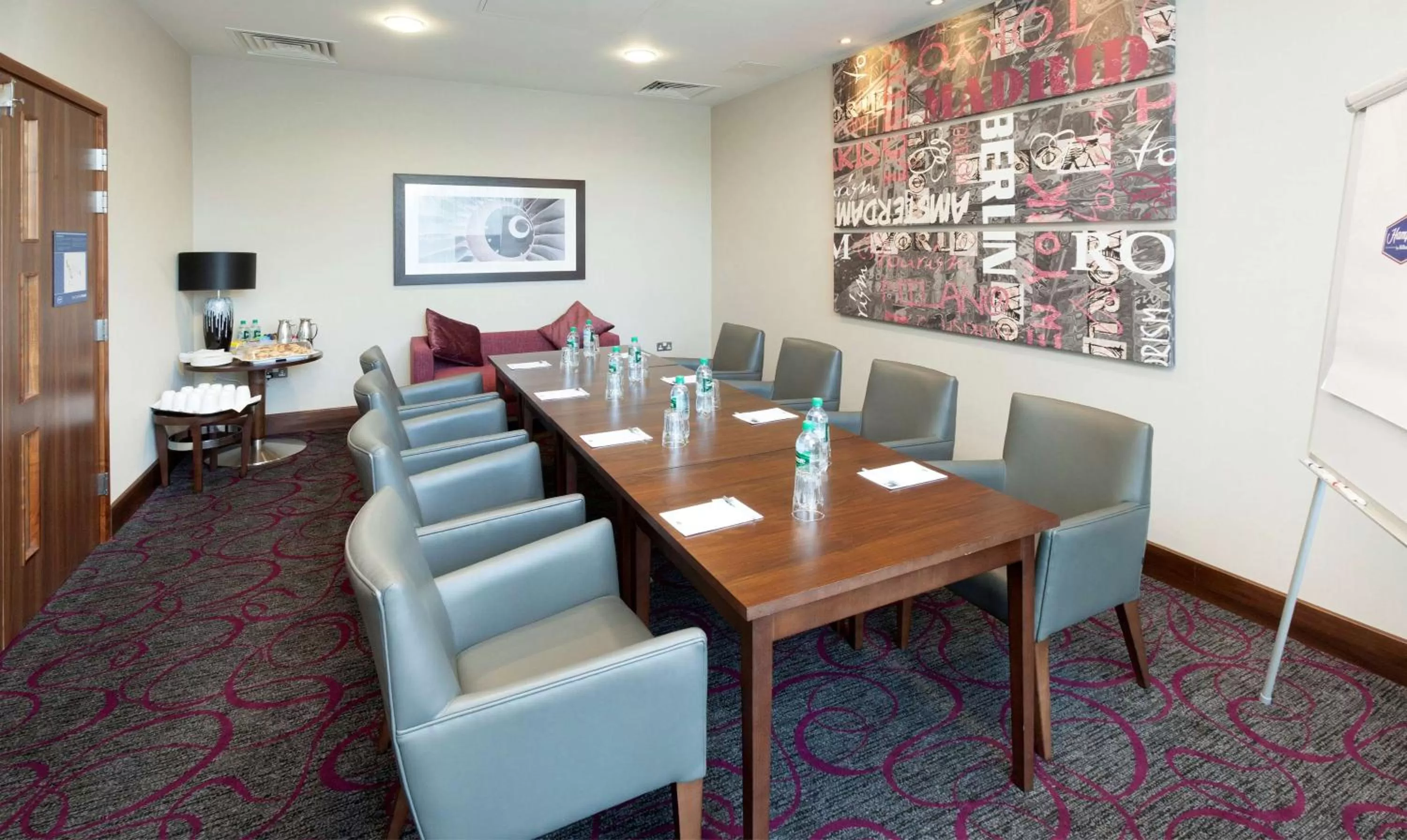 Meeting/conference room in Hampton by Hilton Luton Airport