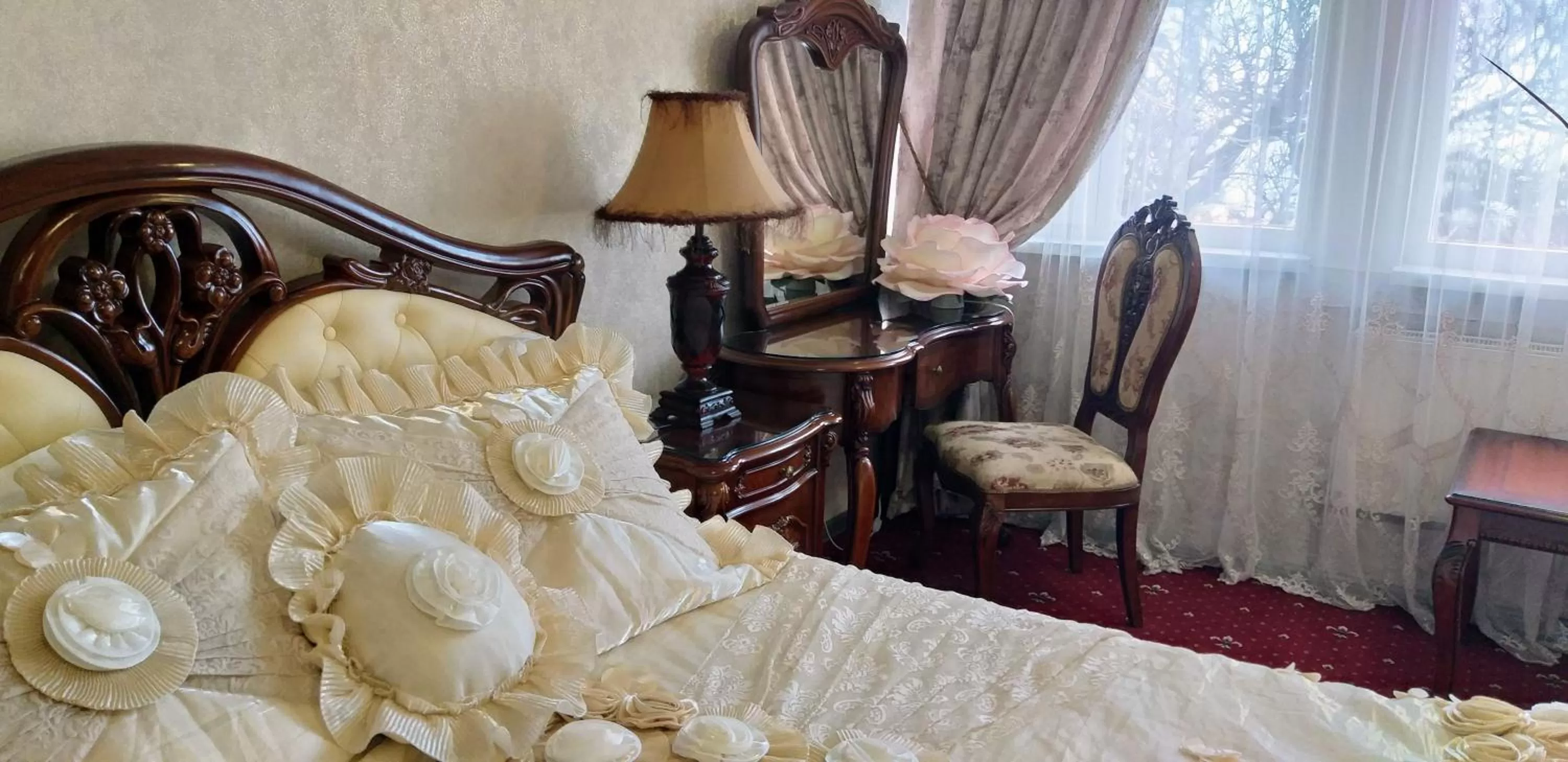 Decorative detail, Bed in Shalanda