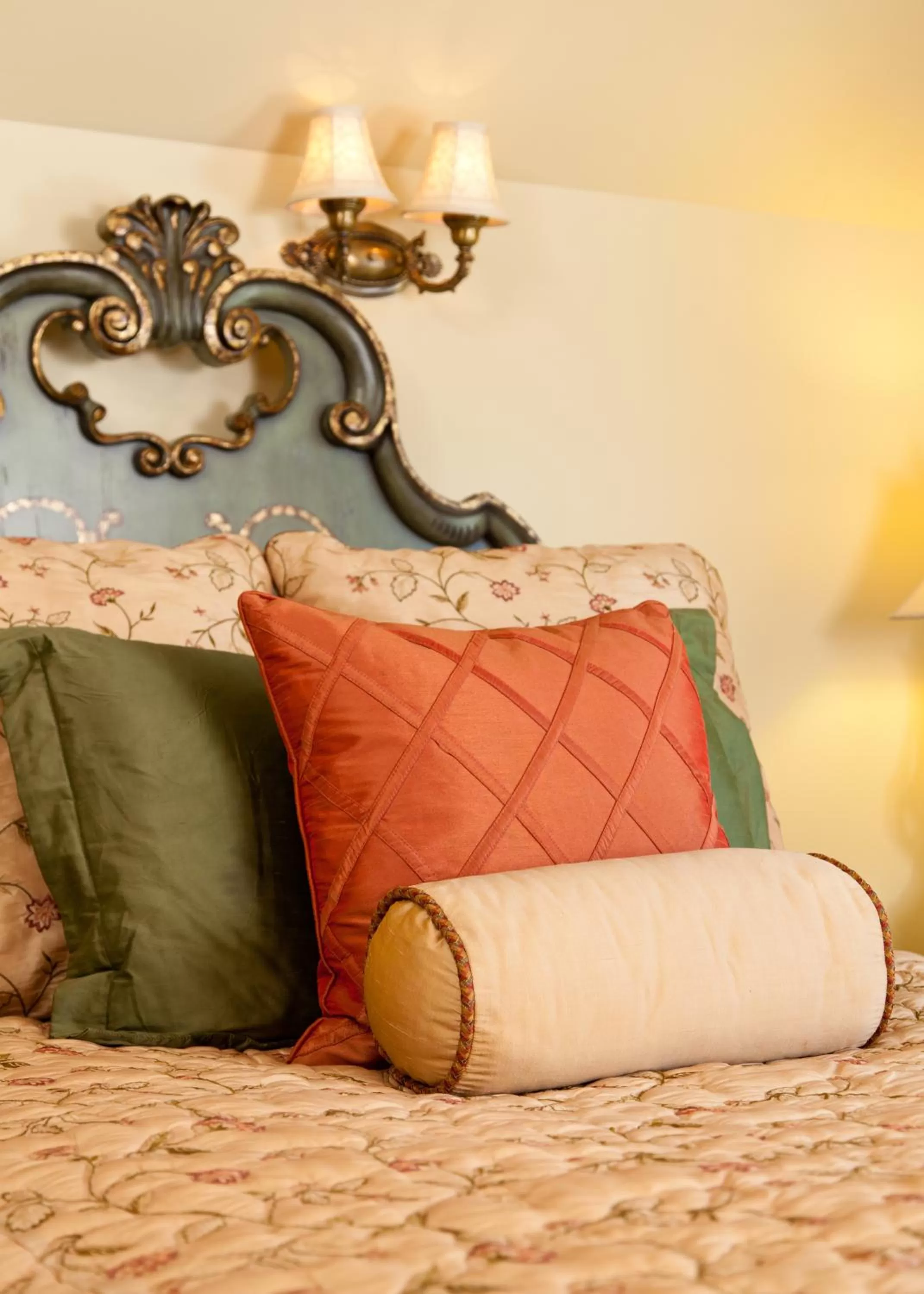 Bed in The Tower Cottage Bed and Breakfast