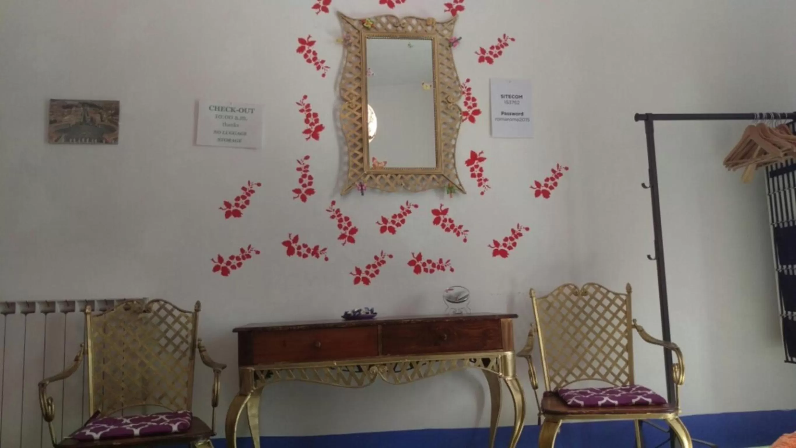 Photo of the whole room, Bathroom in Casa White