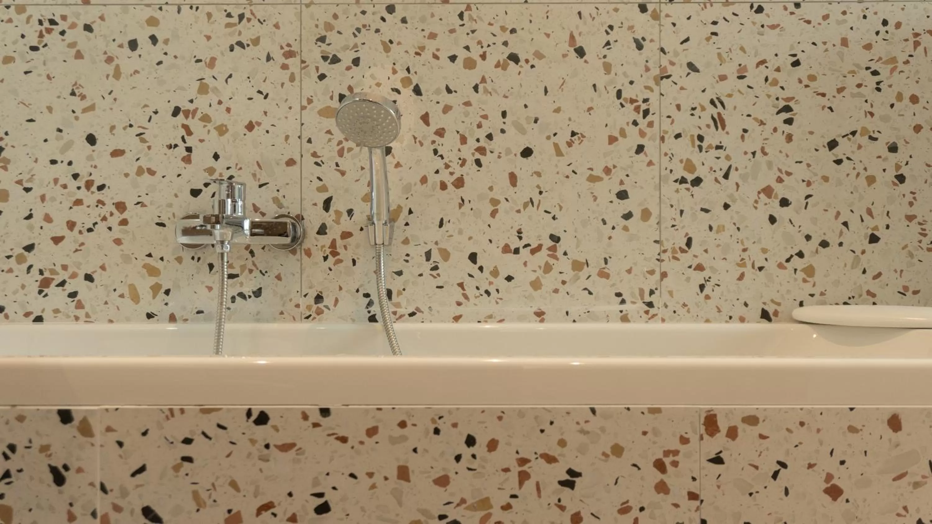 Bathroom in karaarom hotel