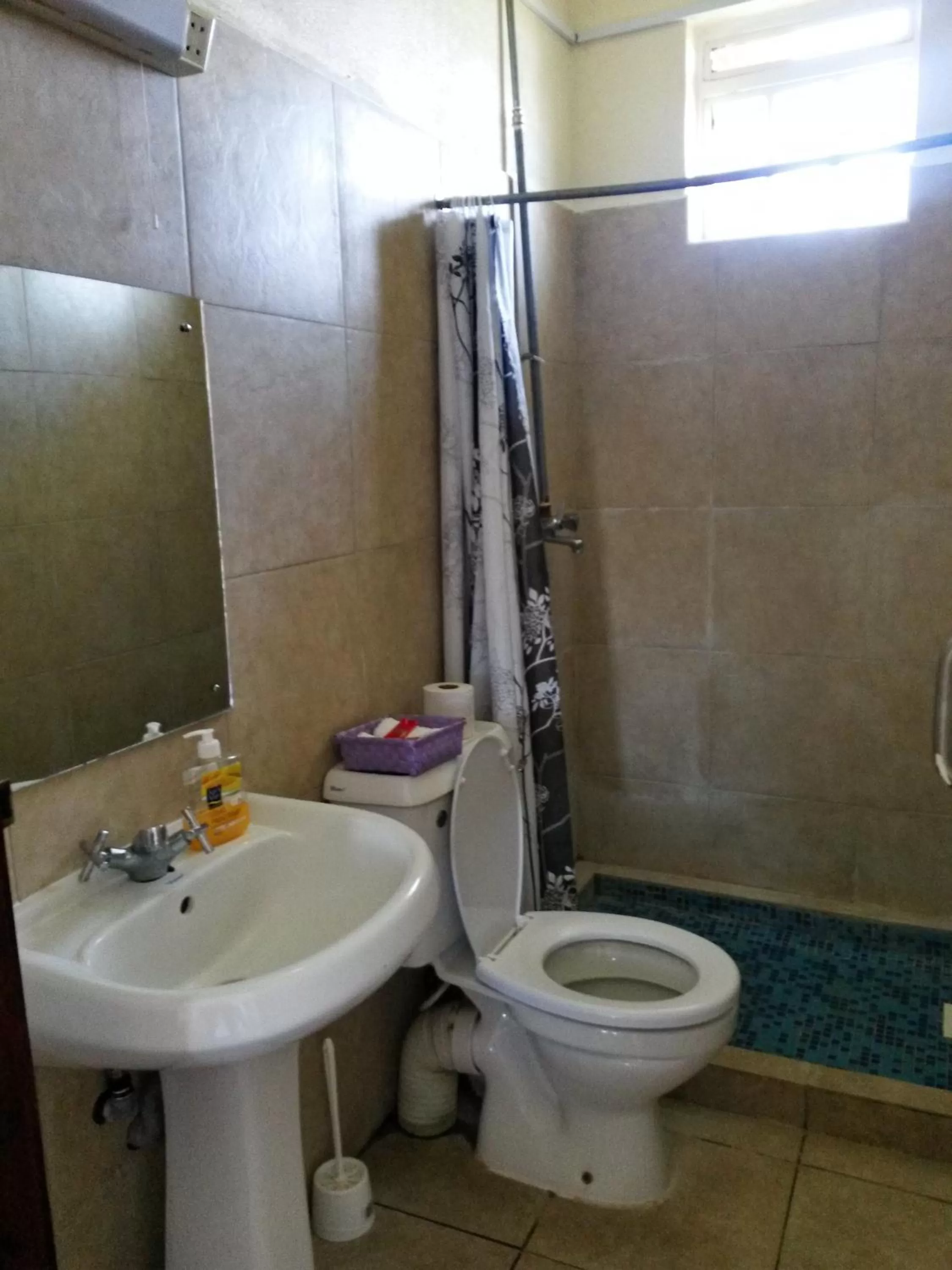 Bathroom in Mwanzo Lodge