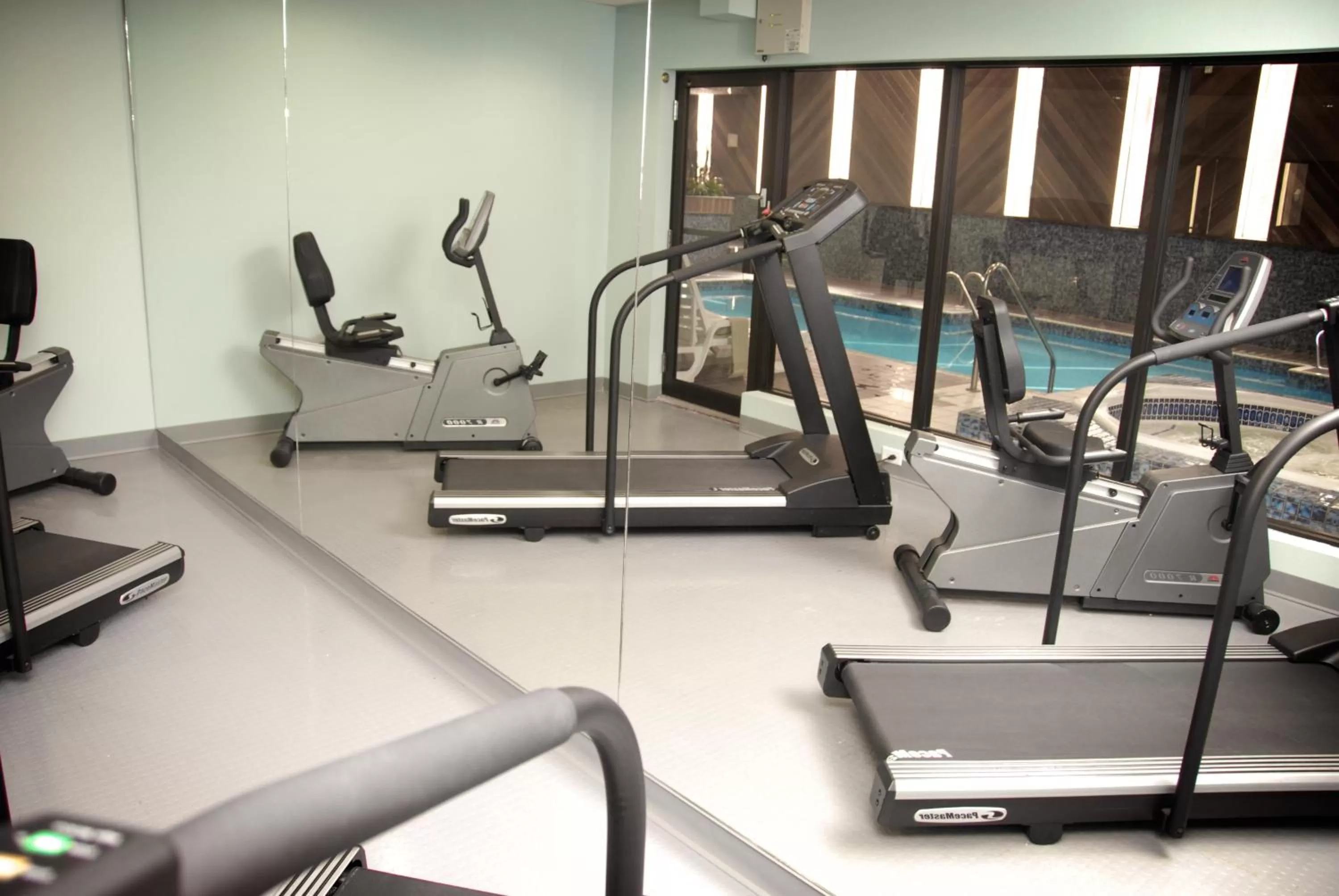 Fitness centre/facilities in Super 8 by Wyndham Campbellton NB