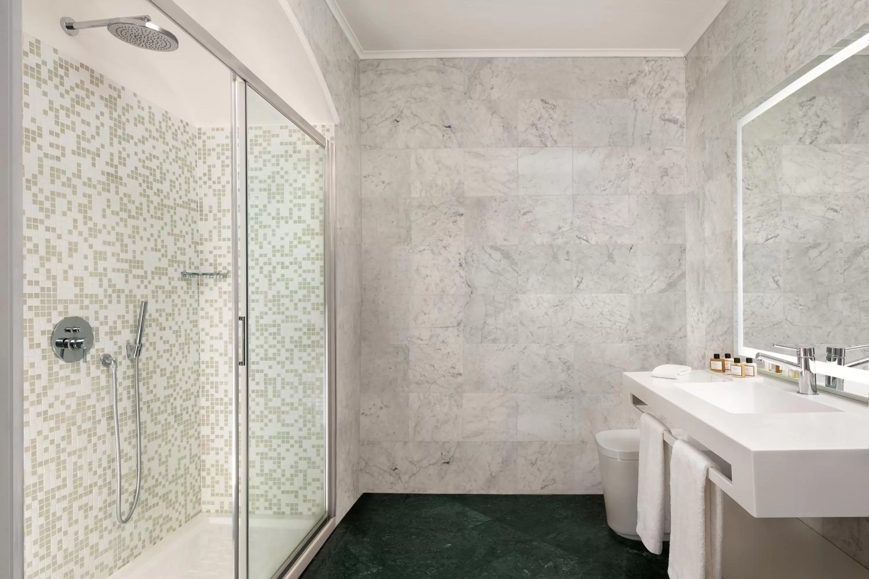 Bathroom in Sina Villa Medici, Autograph Collection