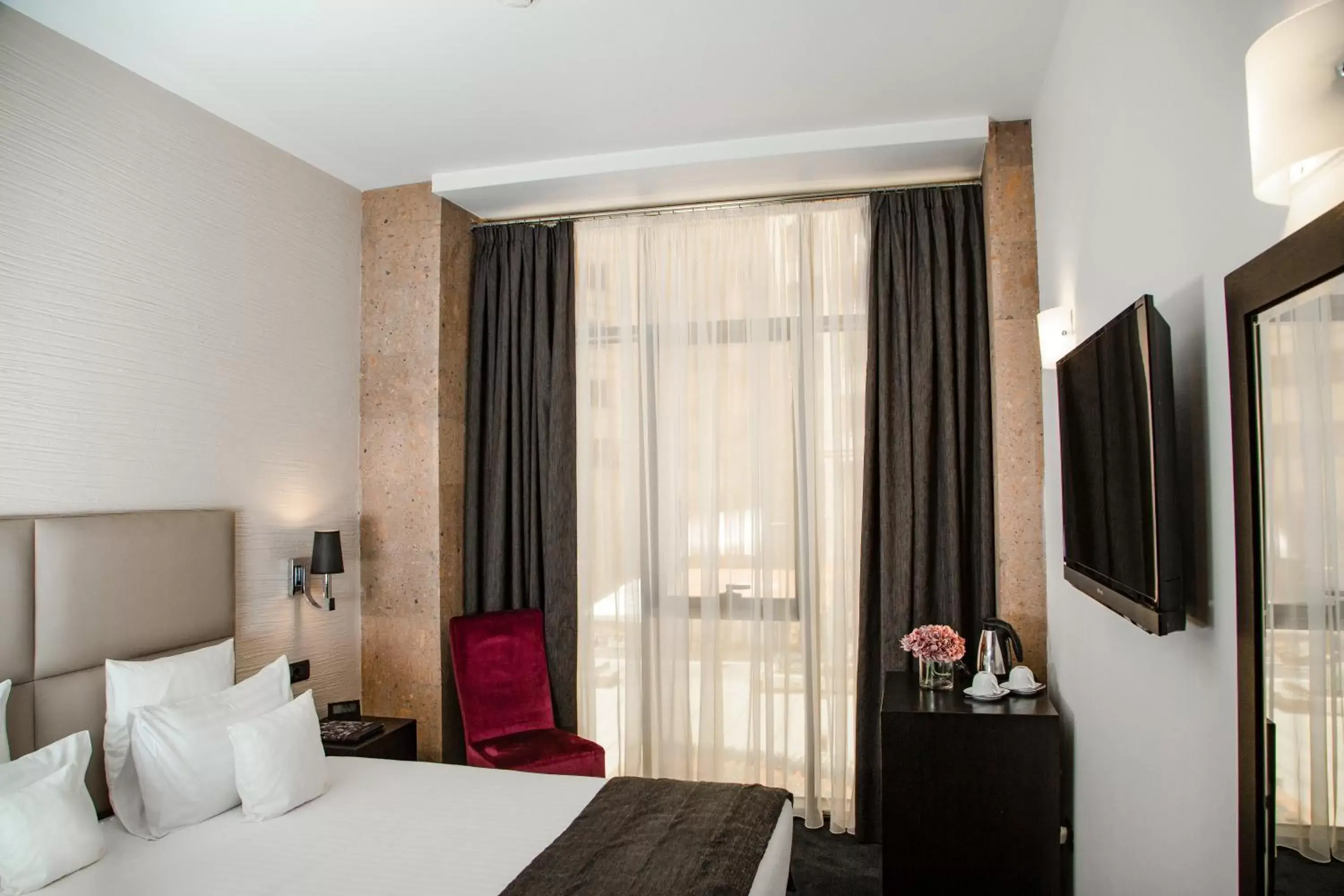 Standard King Room in North Avenue by Stellar Hotels, Yerevan Standard King Room in North Avenue by Stellar Hotels, Yerevan