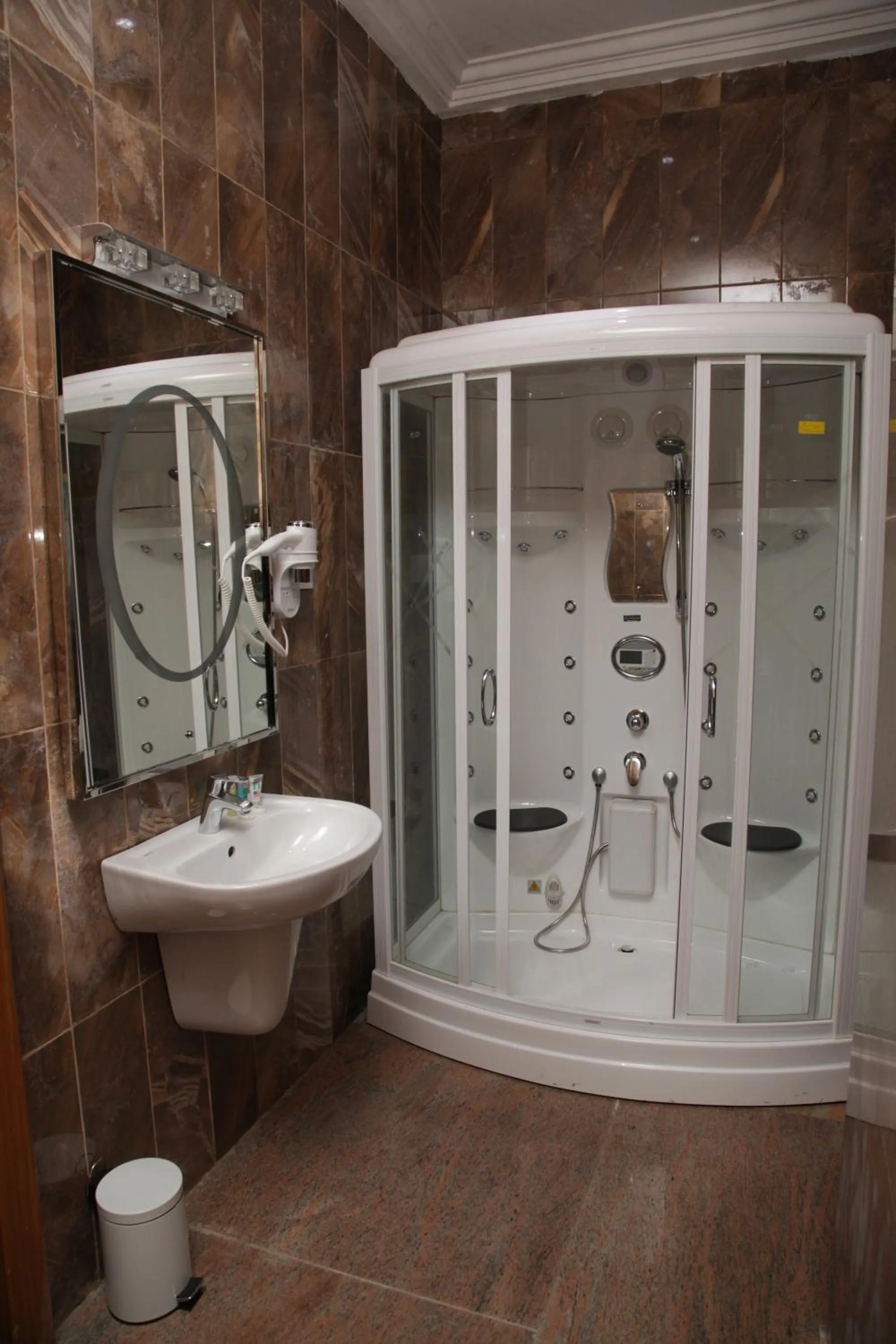 Toilet, Bathroom in Swiss International Mabisel Port Harcourt