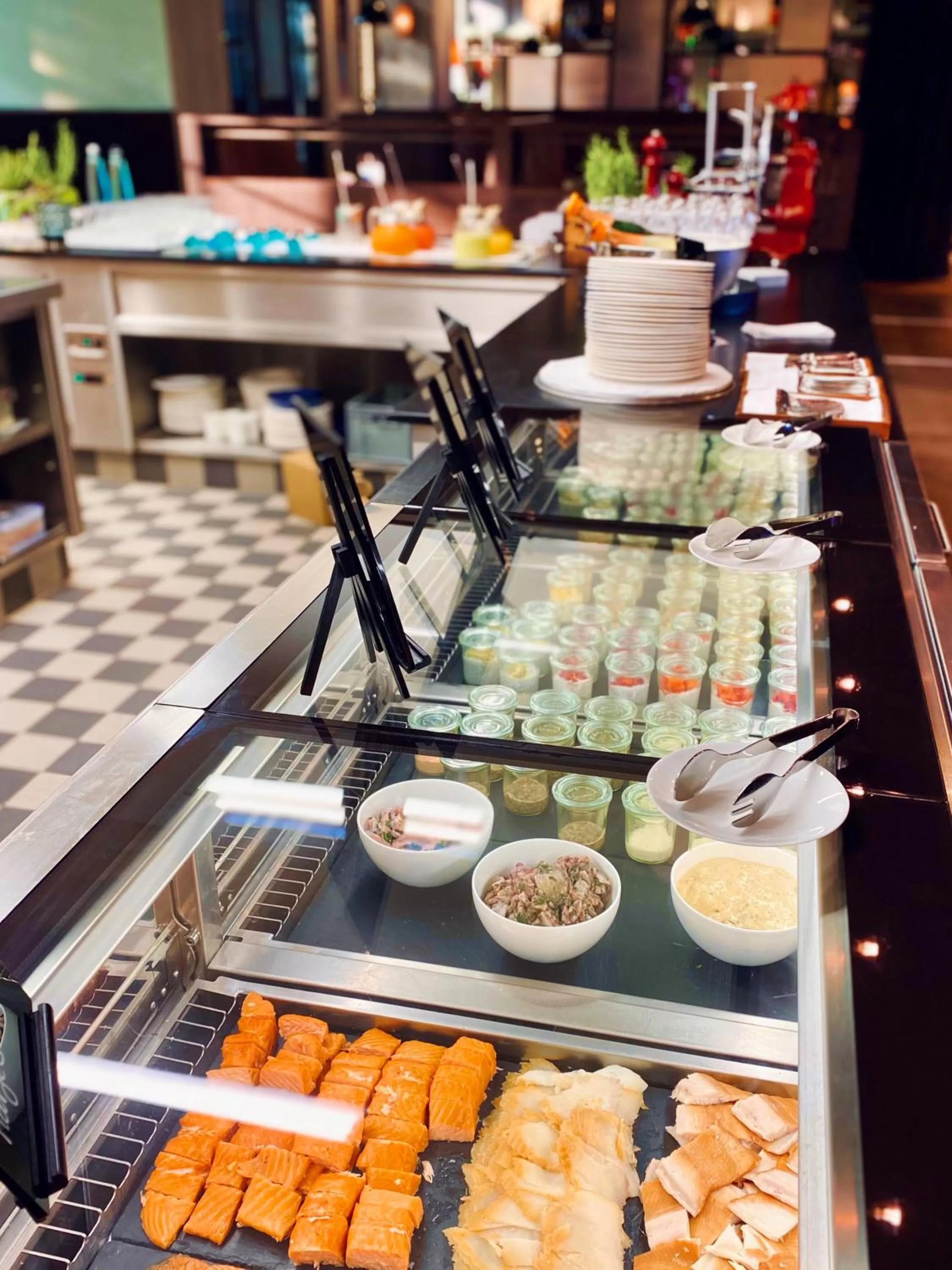 Breakfast in Das James