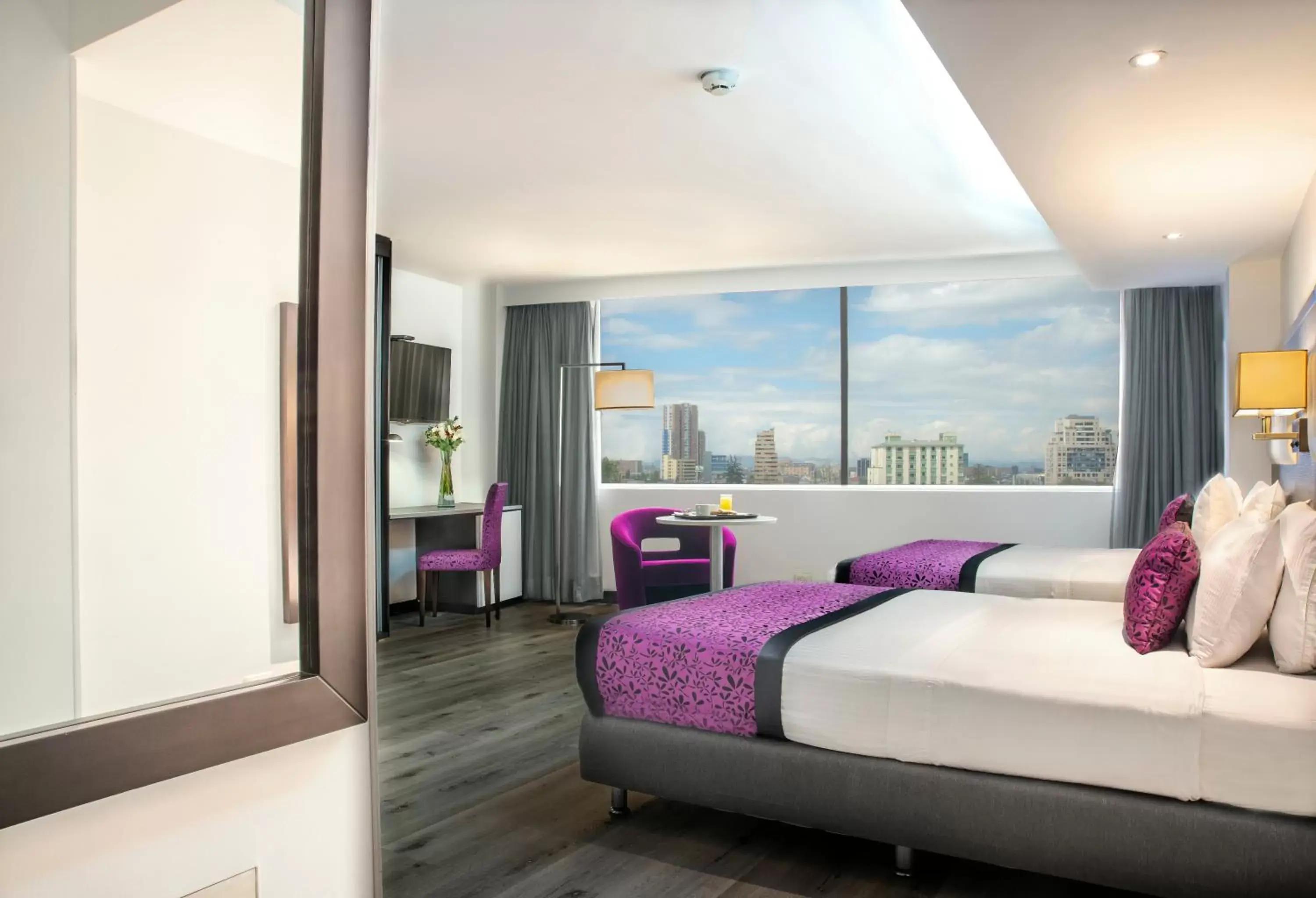 Superior Twin Room in Hotel City Bog Expo Museo Superior Twin Room in Hotel City Bog Expo Museo