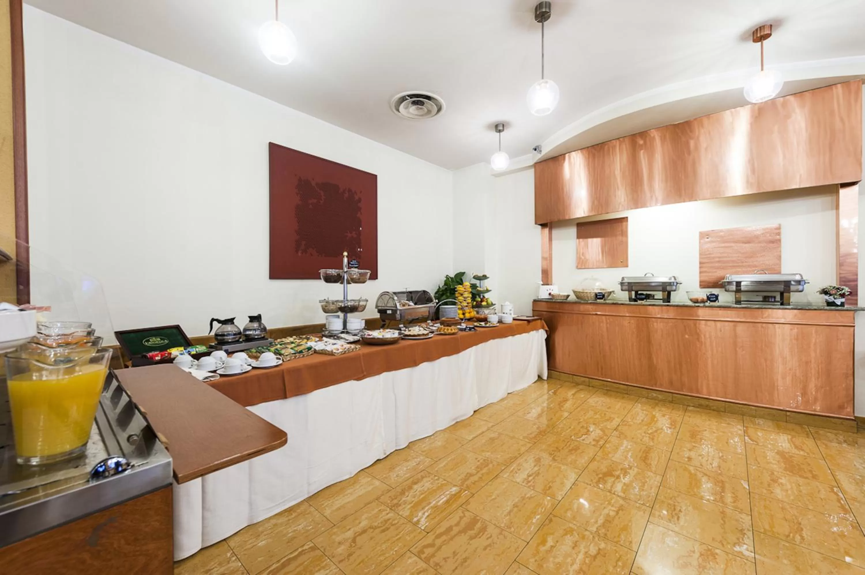 Restaurant/places to eat in Millennium Gold Hotel