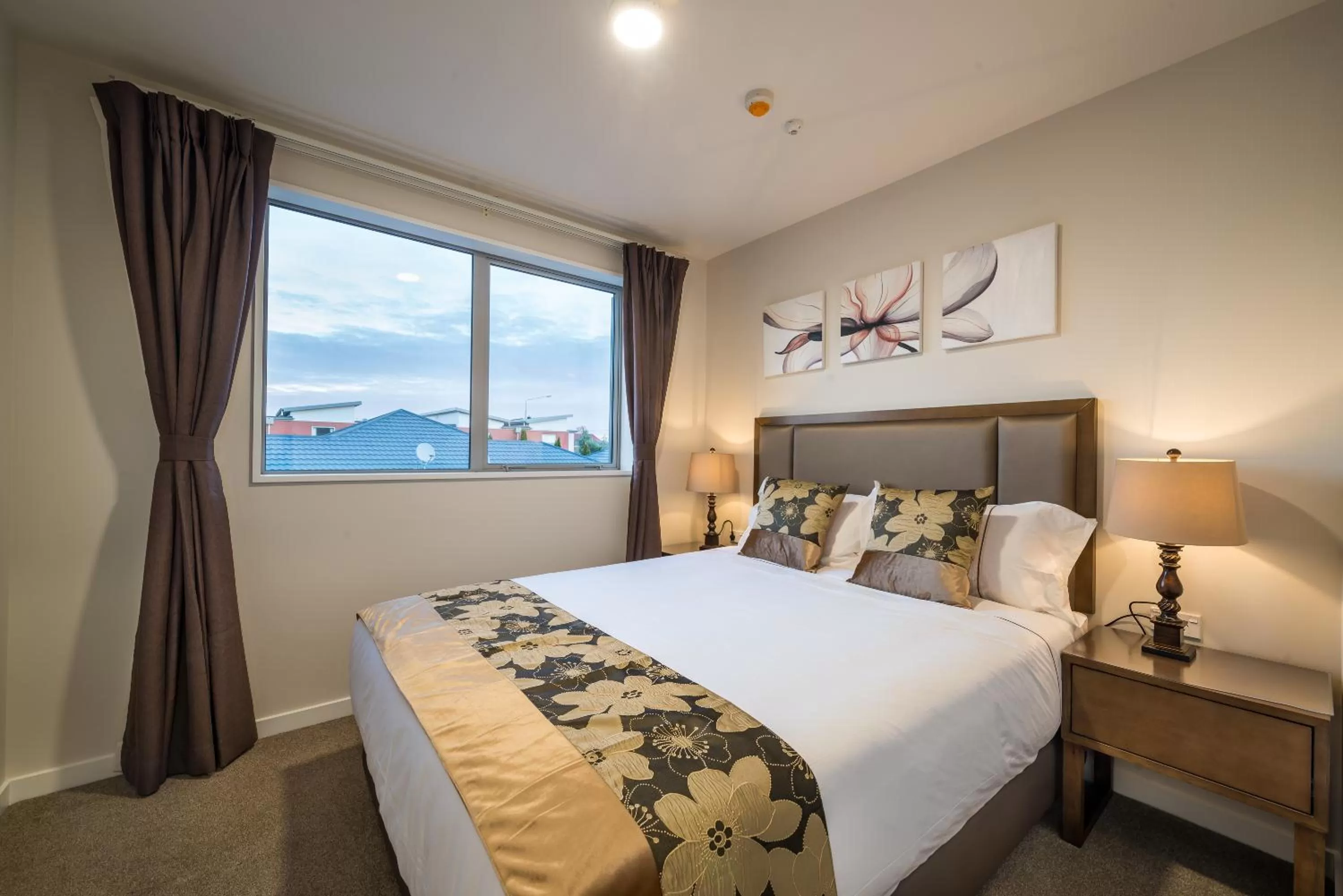 Bedroom, Bed in Golden Star Motel