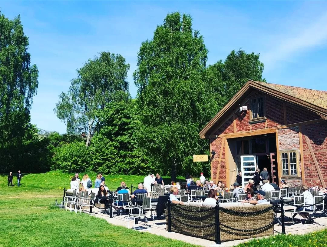 Restaurant/places to eat in Magasinet