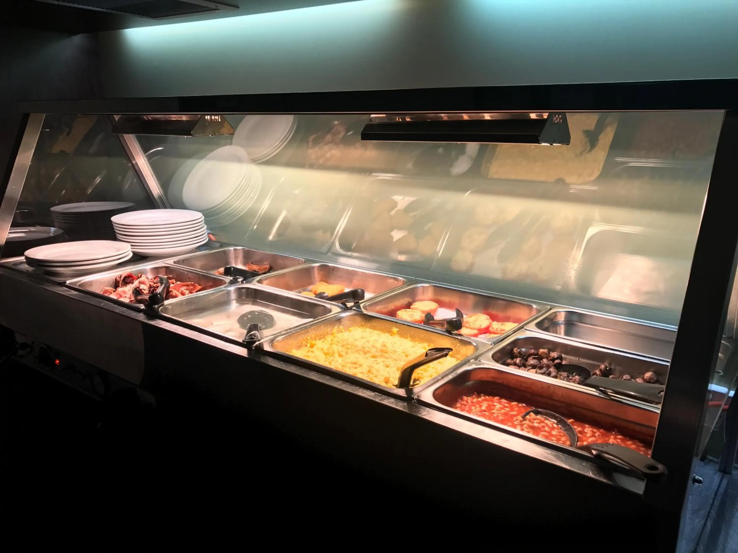 Buffet breakfast in Dog Rock Motel