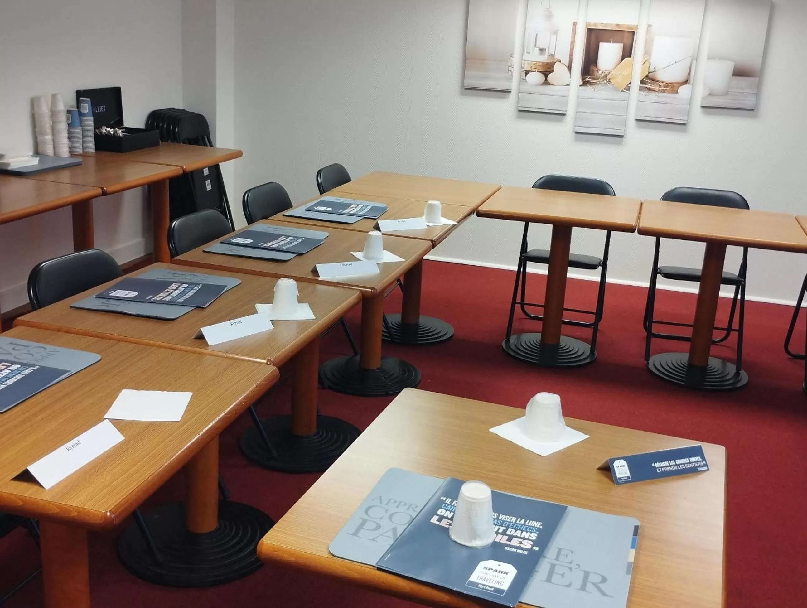 Meeting/conference room in Kyriad Montargis Amilly