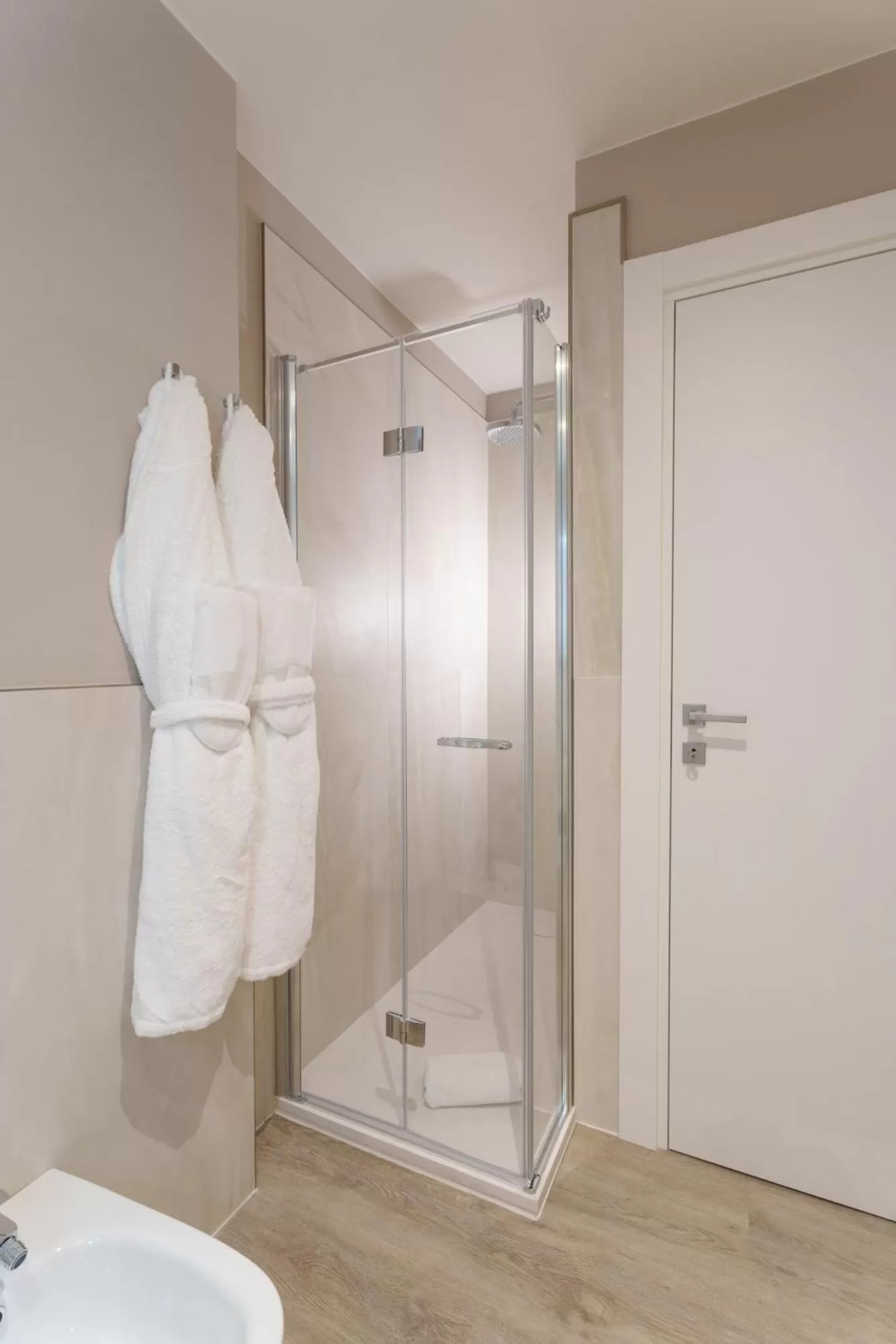 Shower in Vi Suites