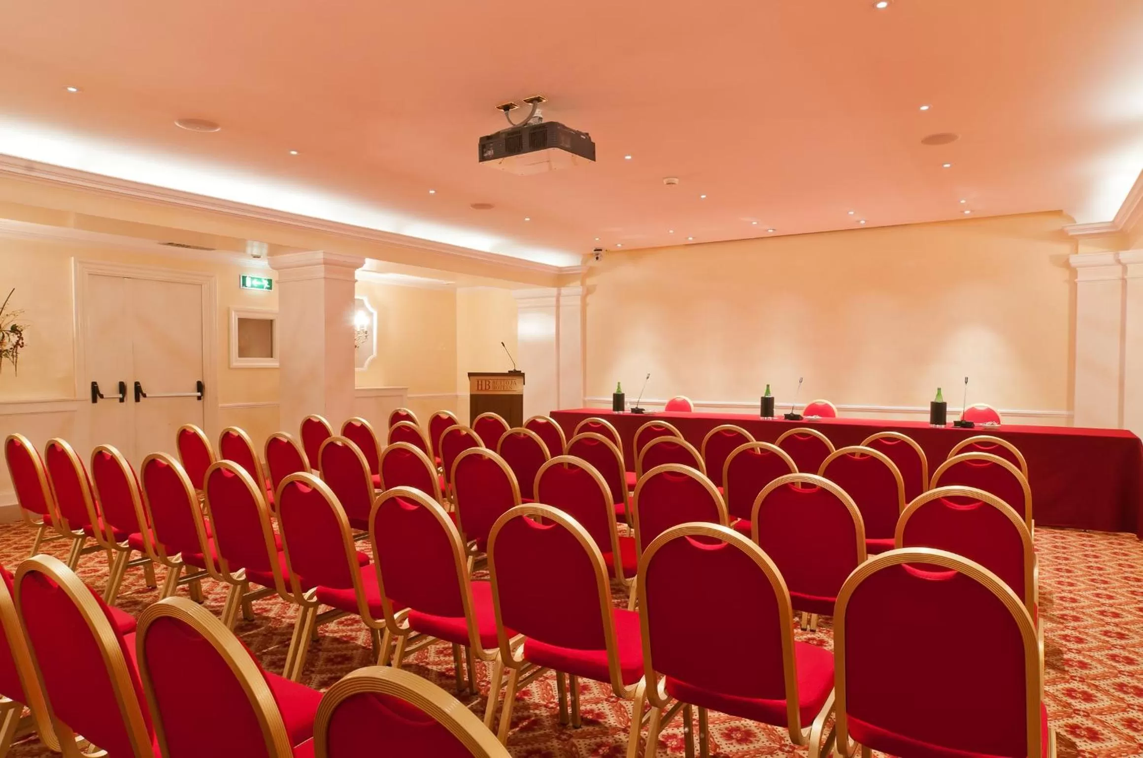 Business facilities in Bettoja Hotel Massimo d'Azeglio